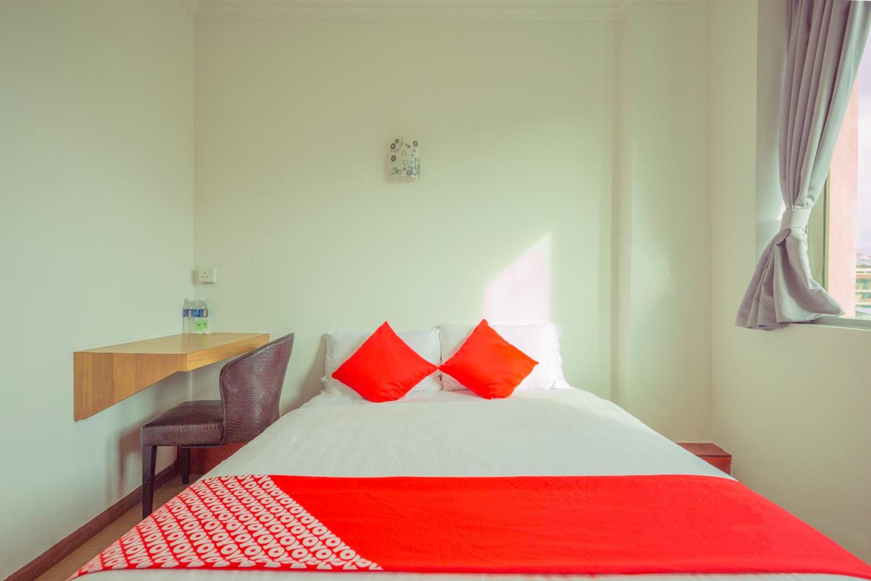 Deluxe Queen Room