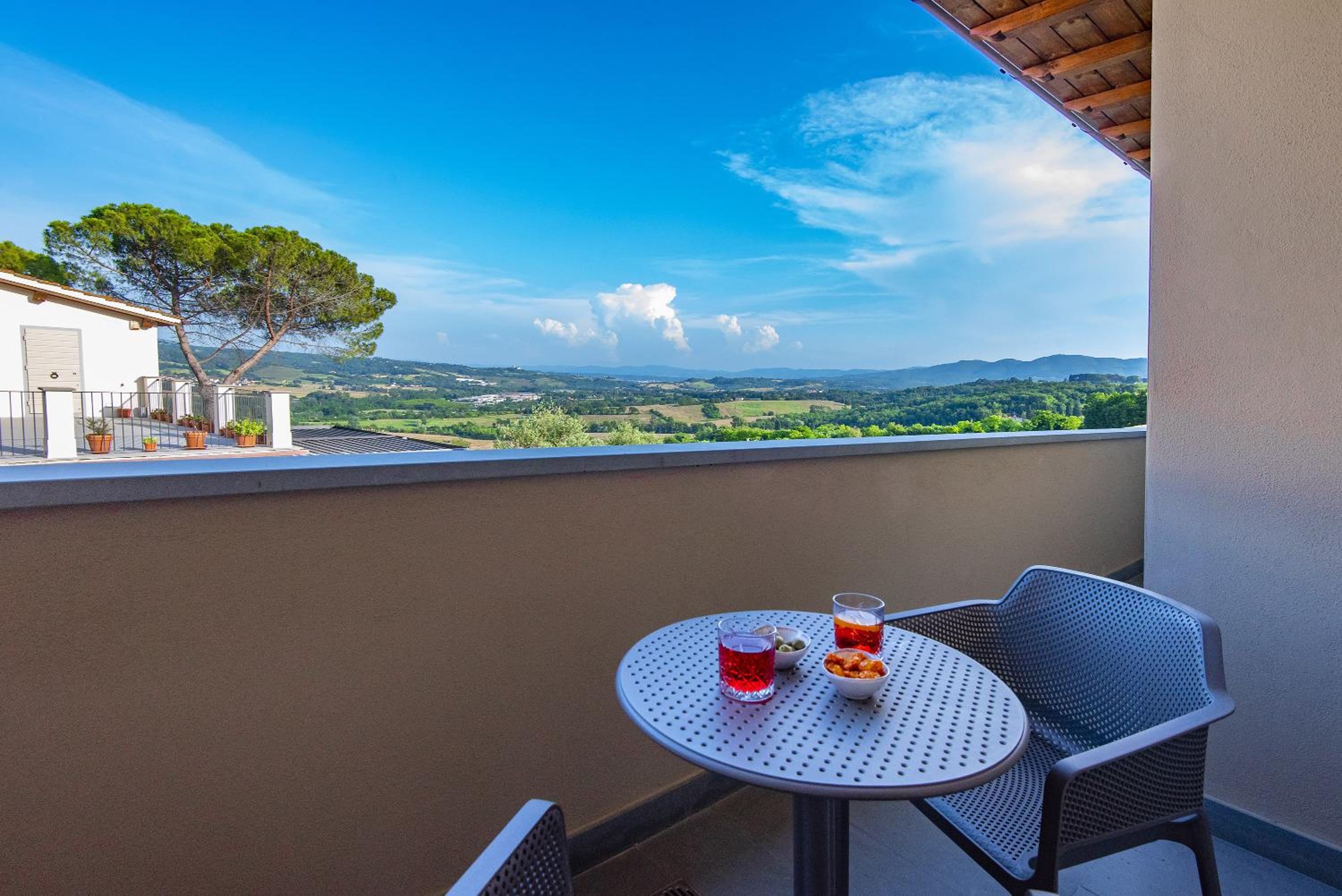 Suite with Terrace - Photo 14