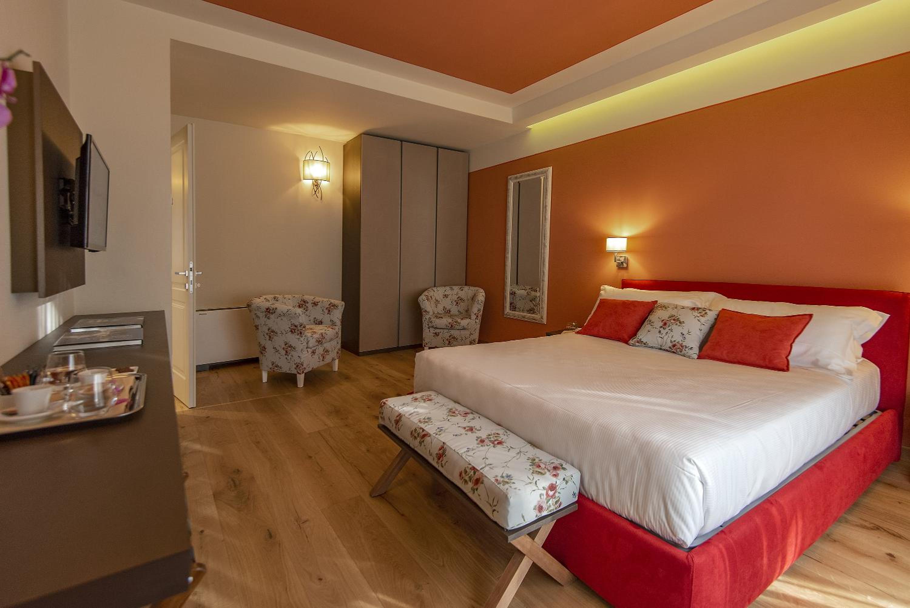 Suite with Terrace - Photo 5
