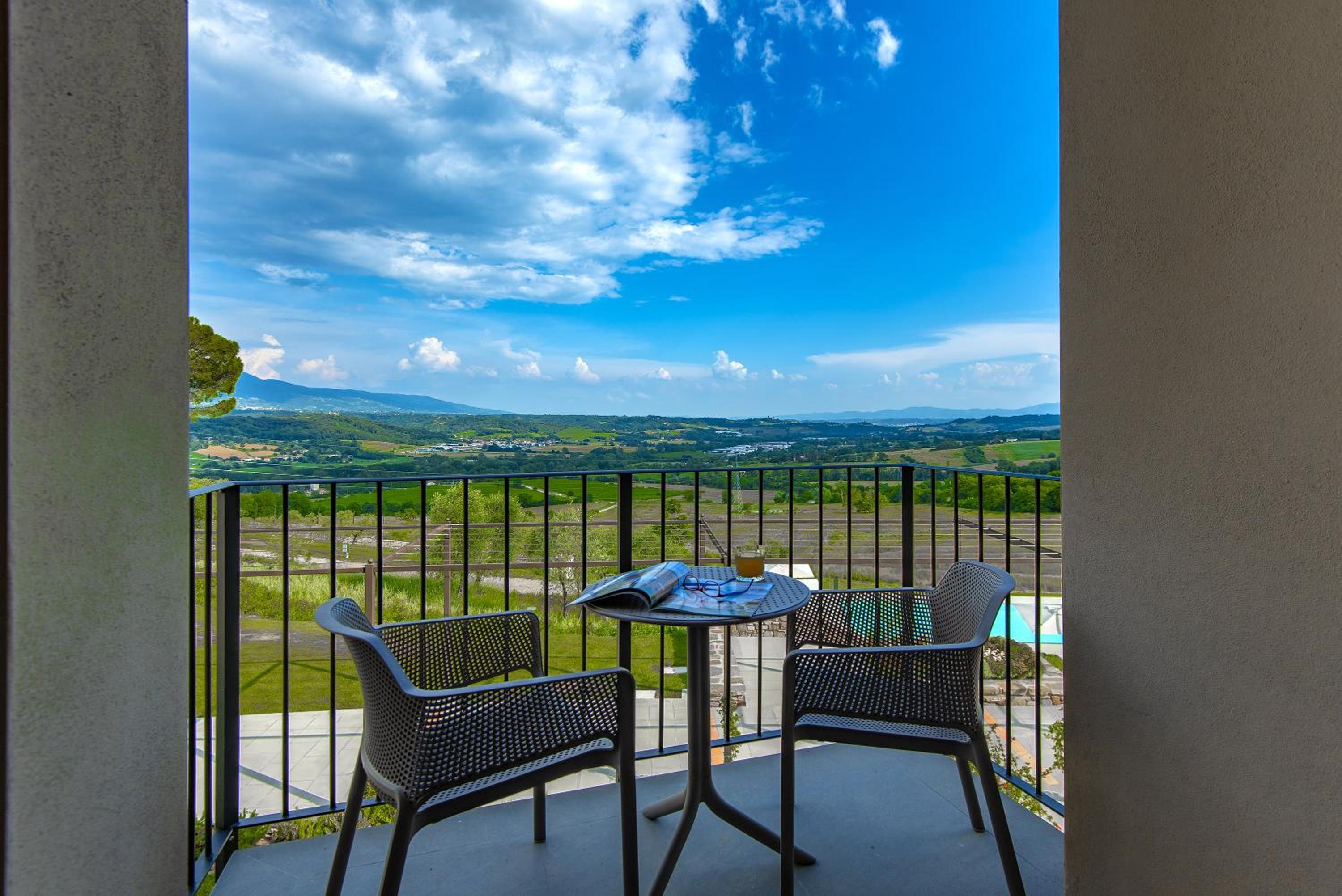 Suite with Terrace - Photo 9