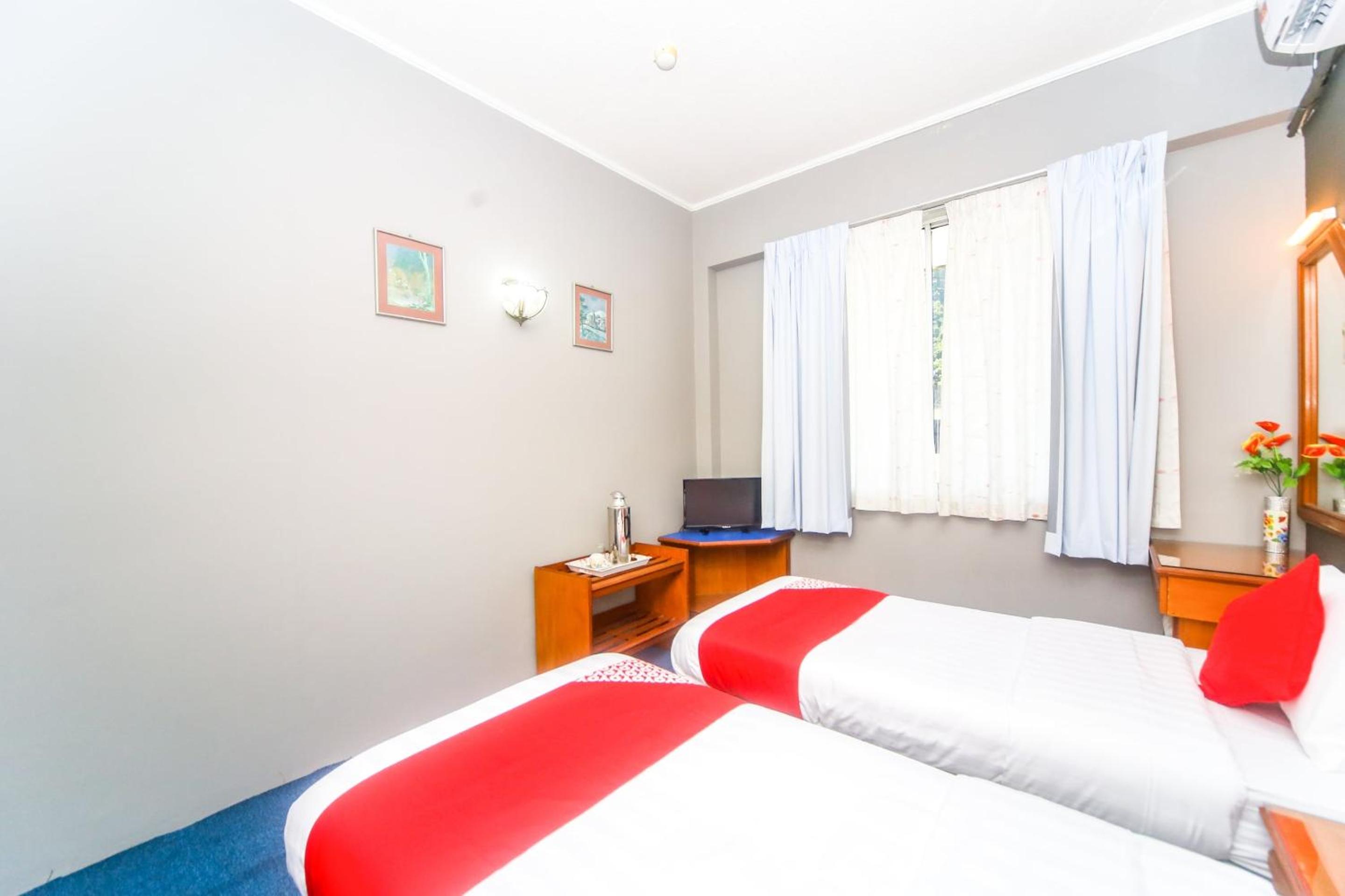 Deluxe Twin Room photo 2