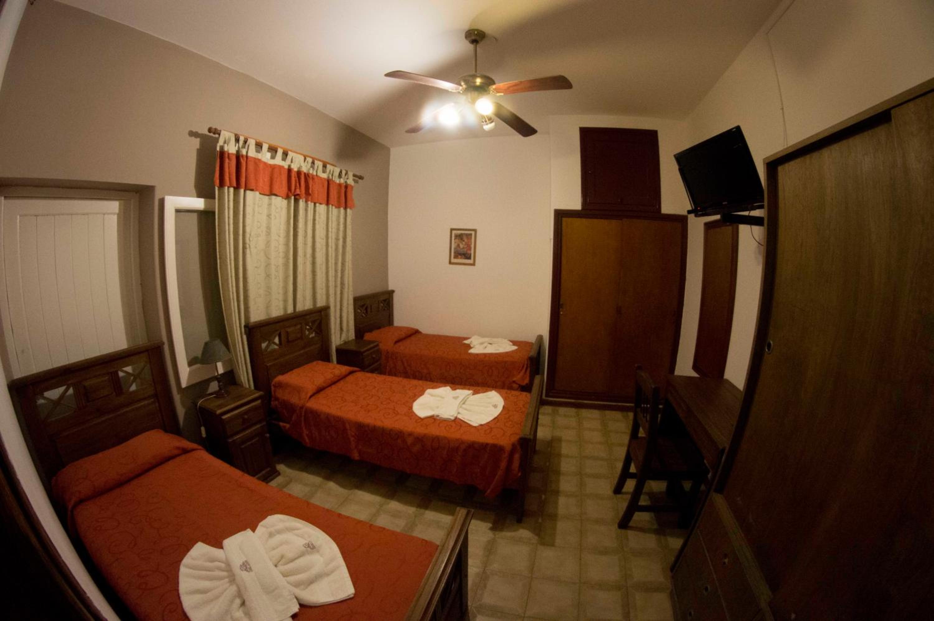 Quintuple Room