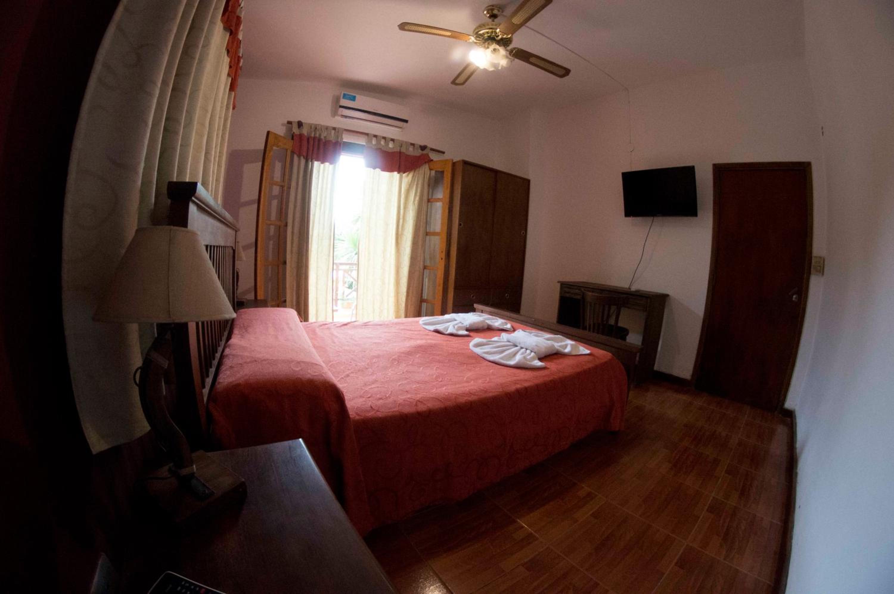Quintuple Room