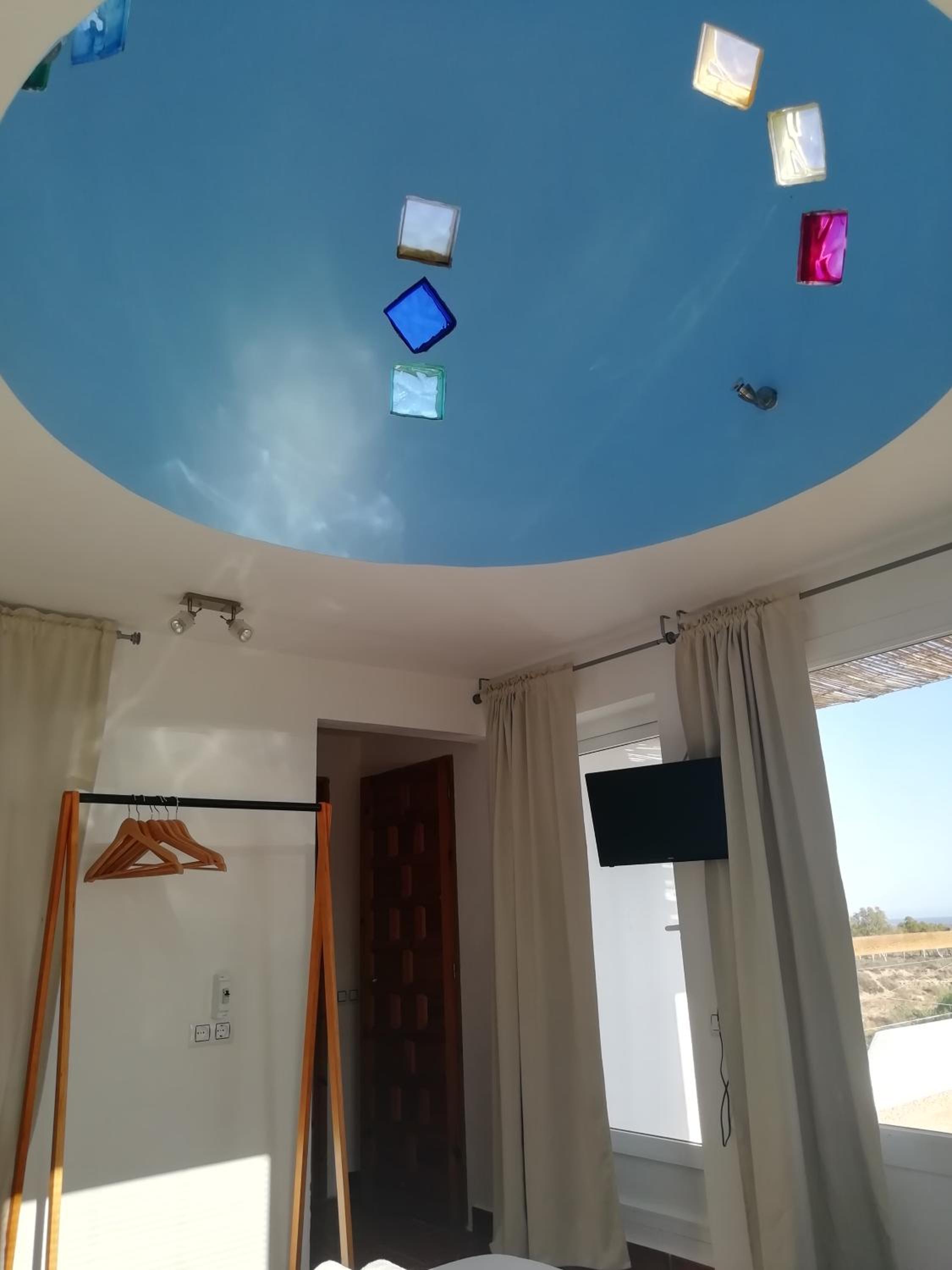 Deluxe Double Room with Balcony and Sea View photo 2