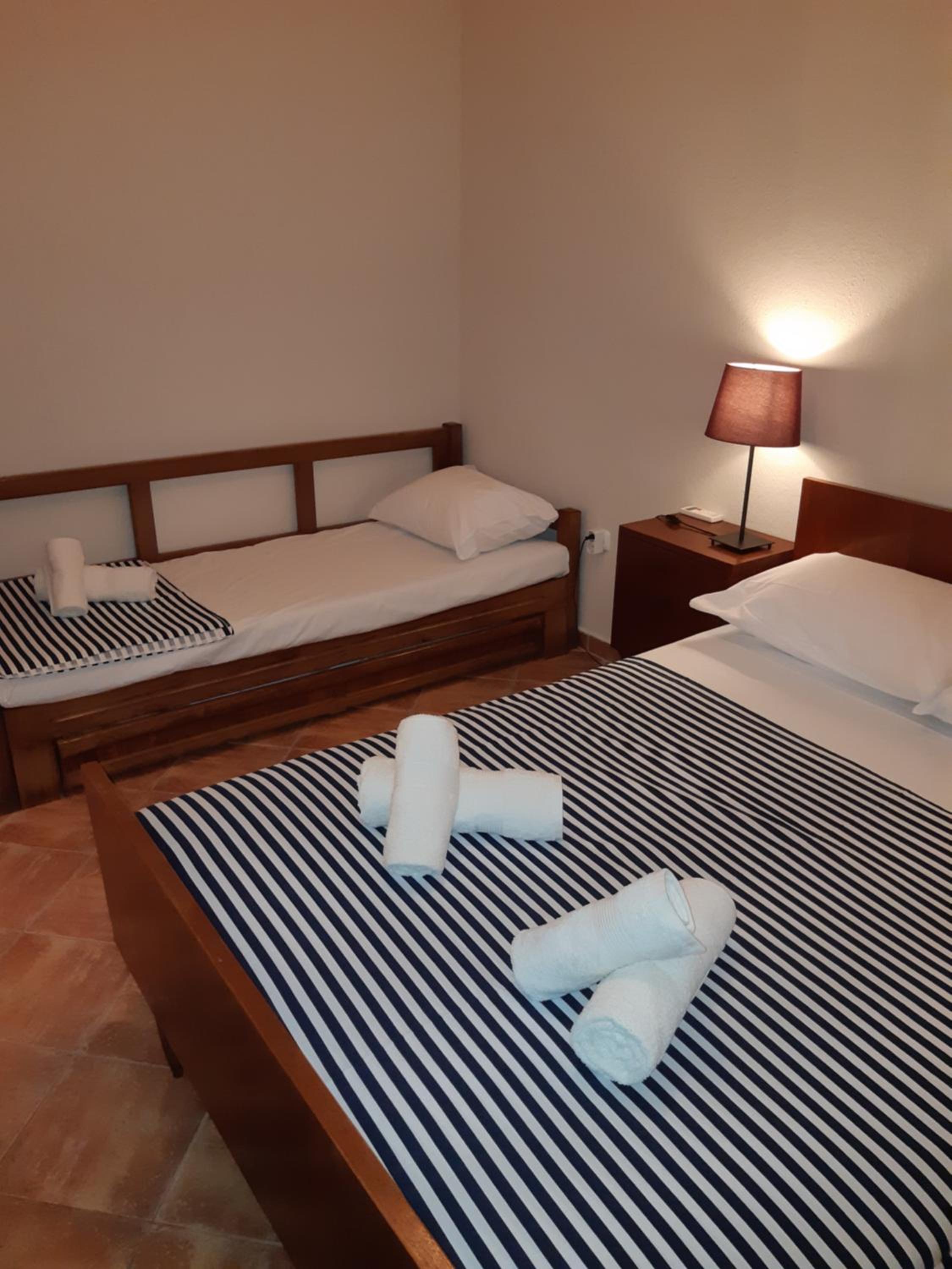 Two-Bedroom House - Photo 11