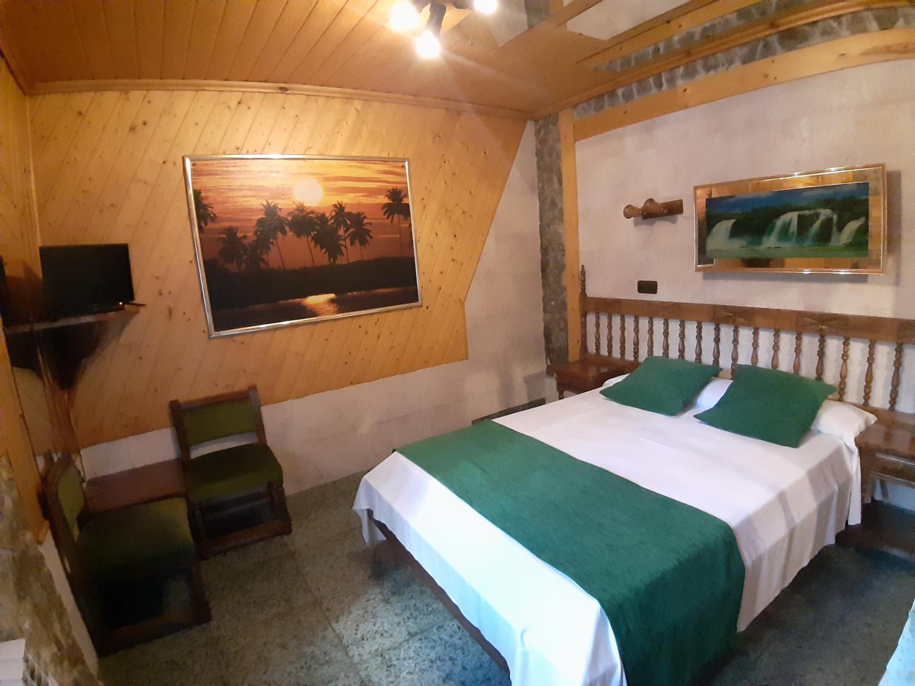 Double Room - Photo 3