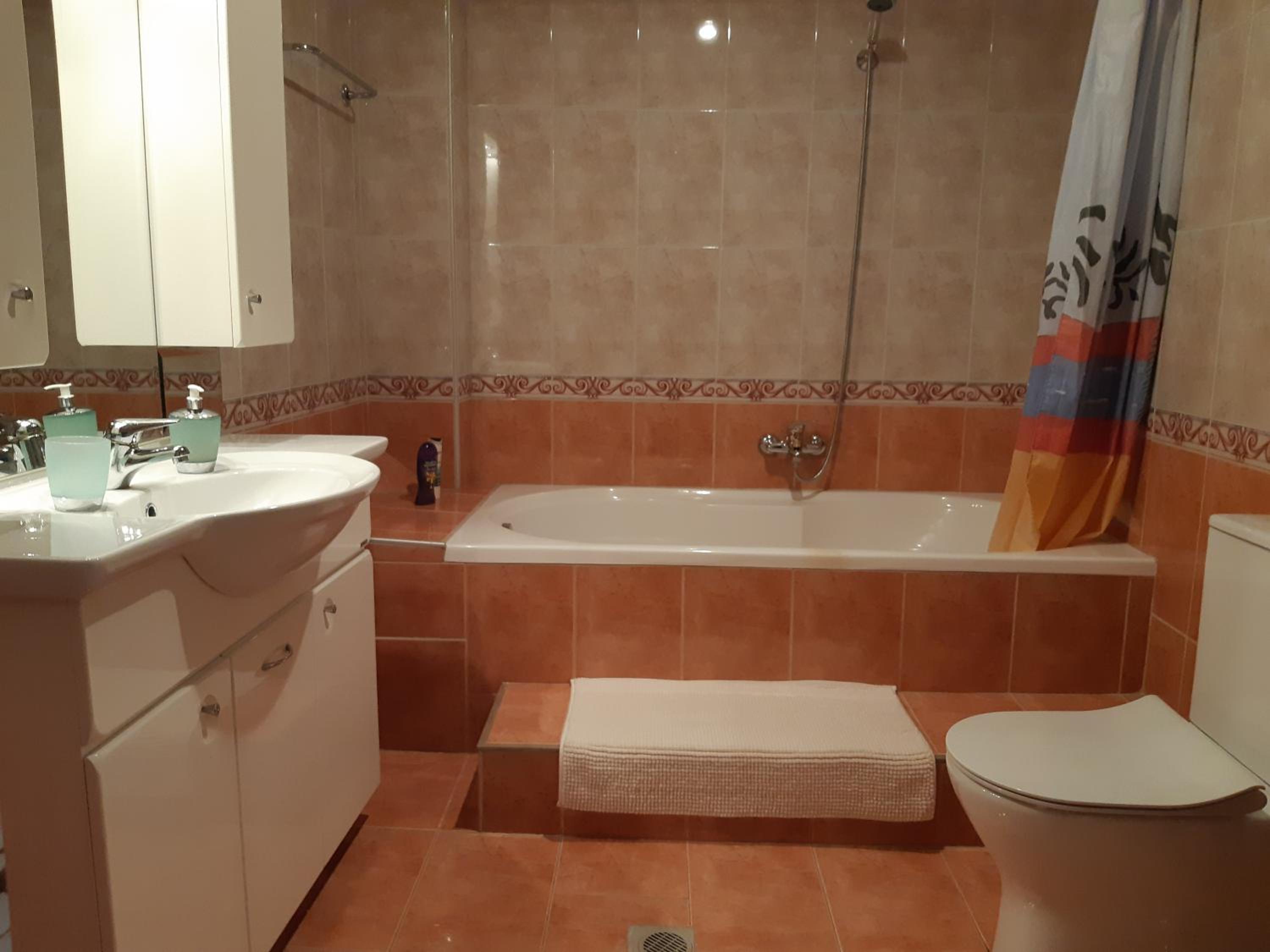 Two-Bedroom House - Photo 16