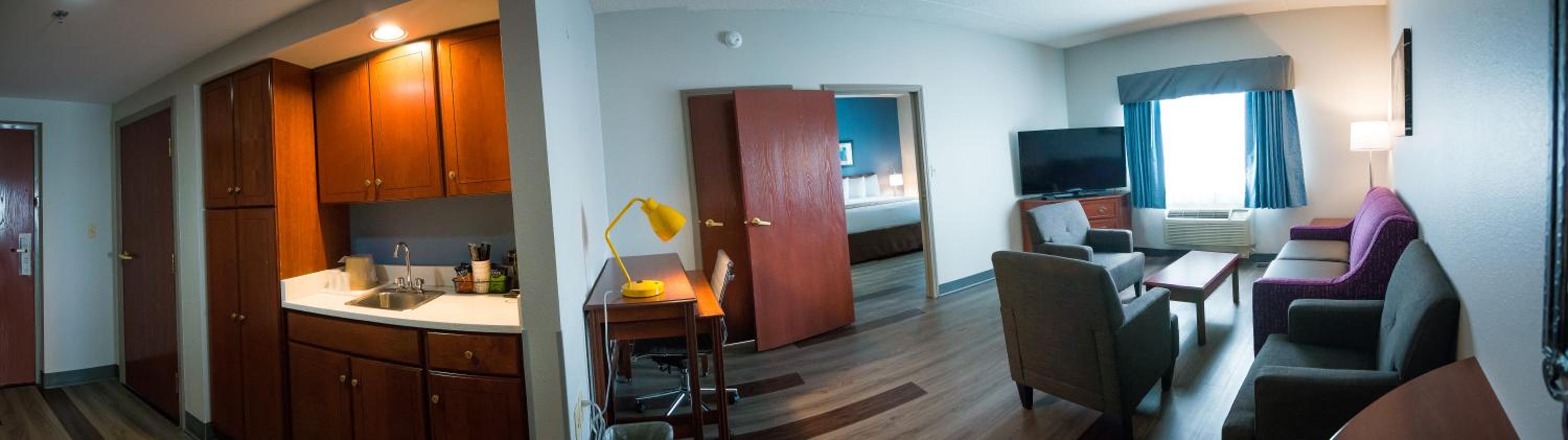 King Suite with Sofa Bed - Photo 10