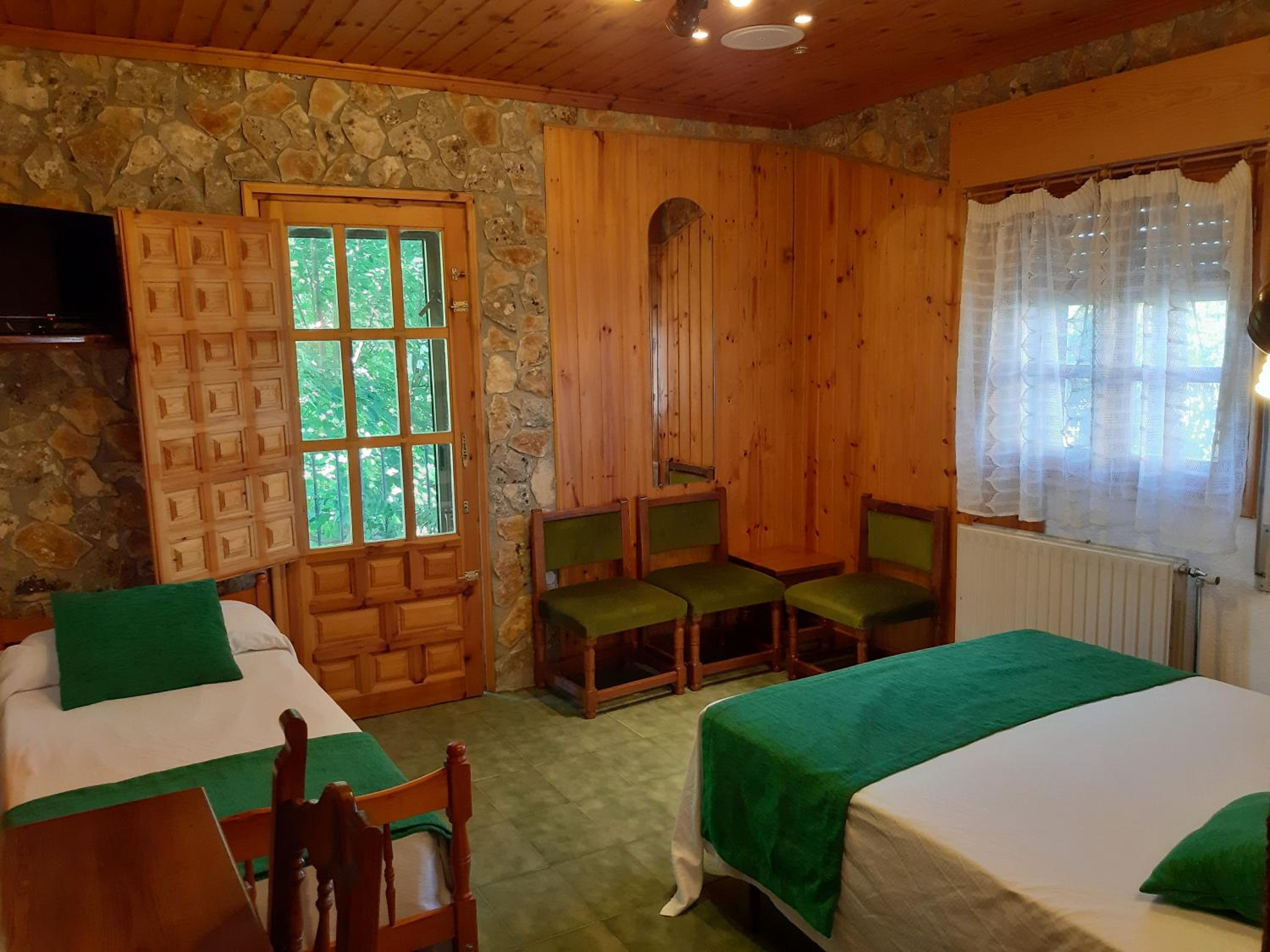 Triple Room - Photo 6