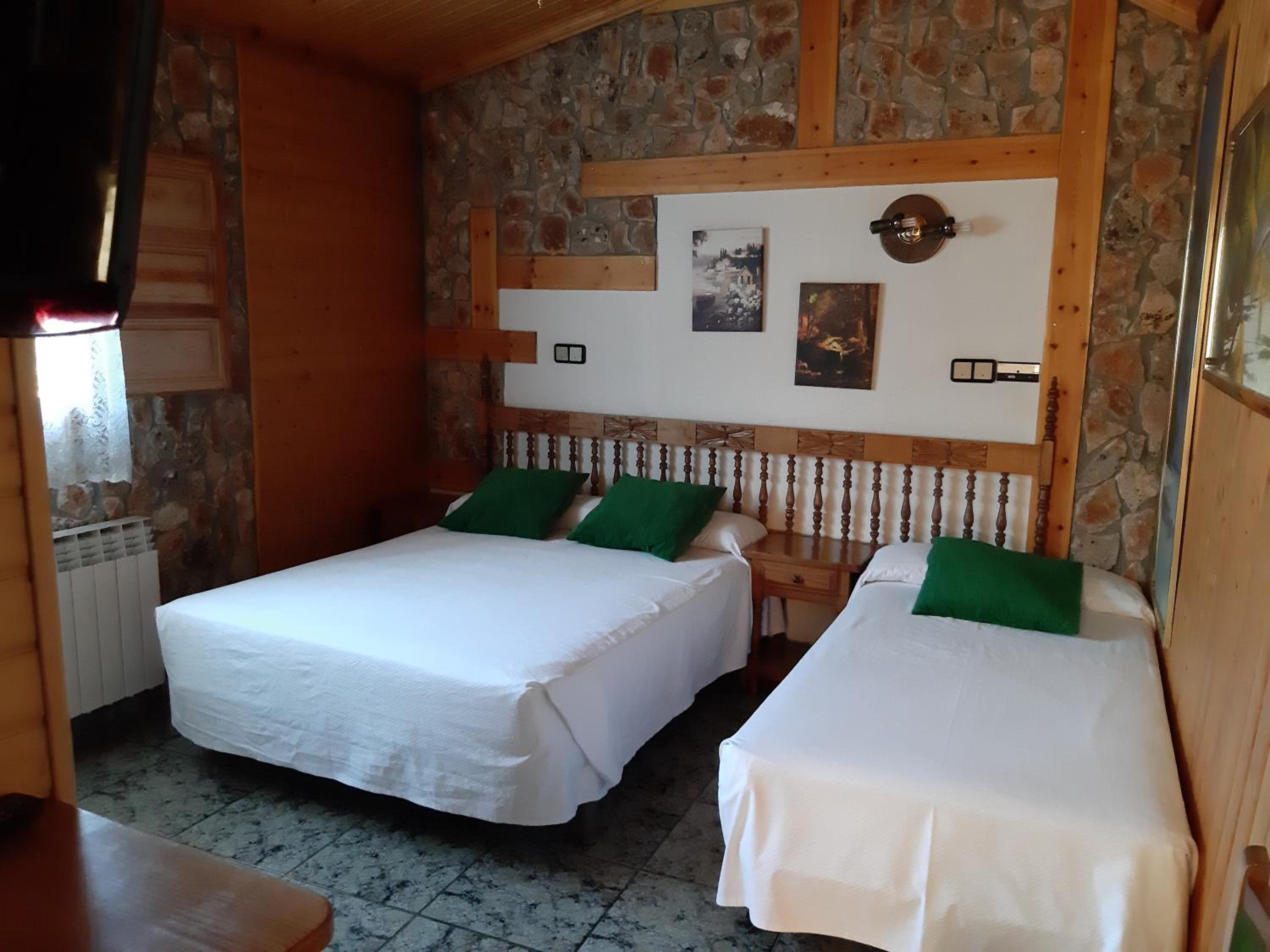 Triple Room - Photo 2