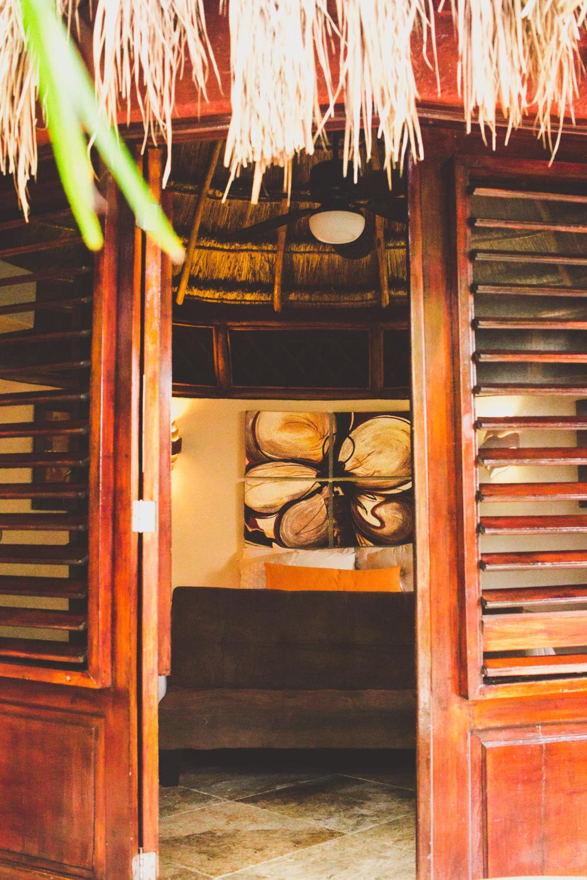 King Suite Roja - Photo 6