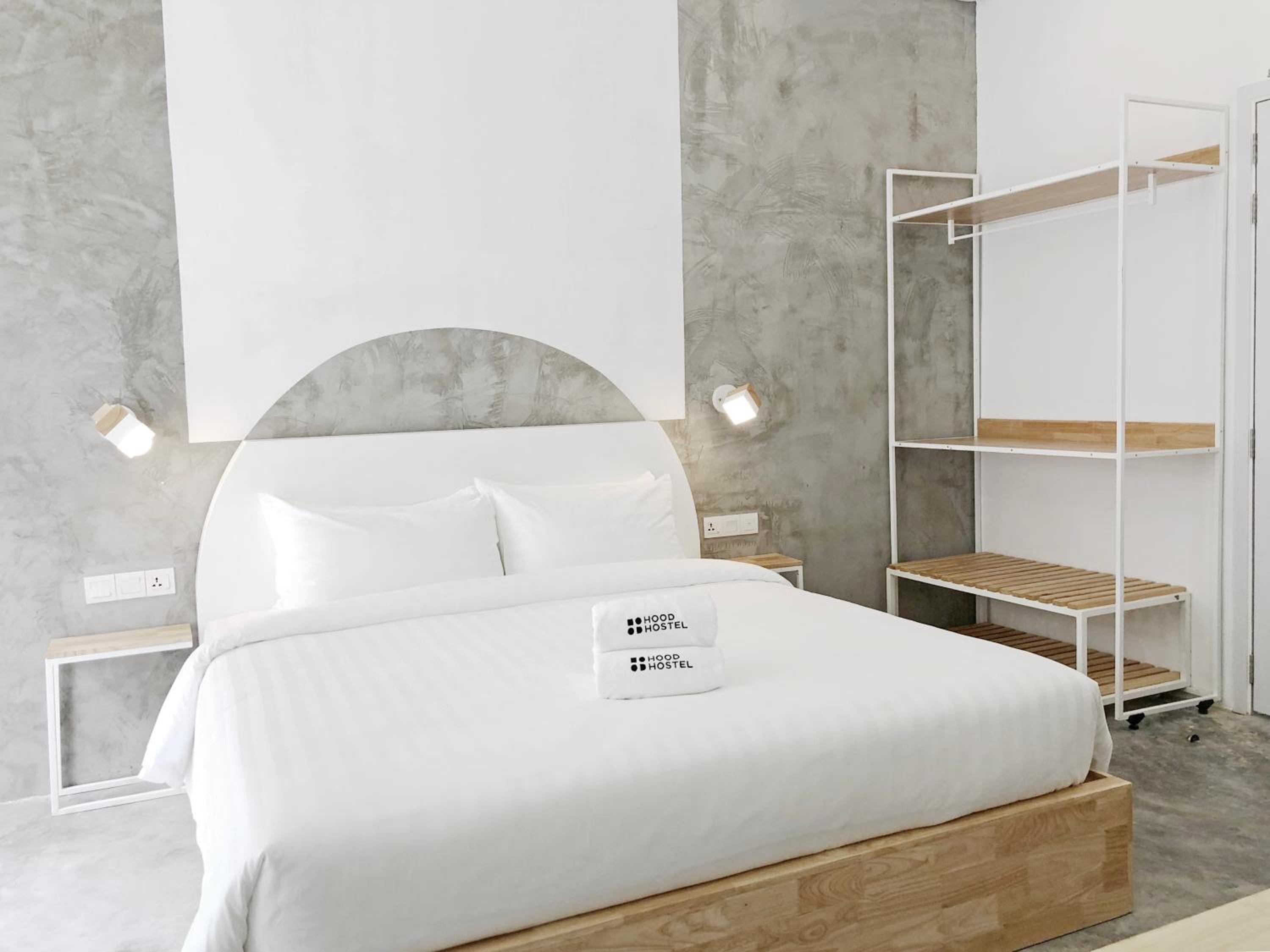 King Room with Balcony - Photo 1