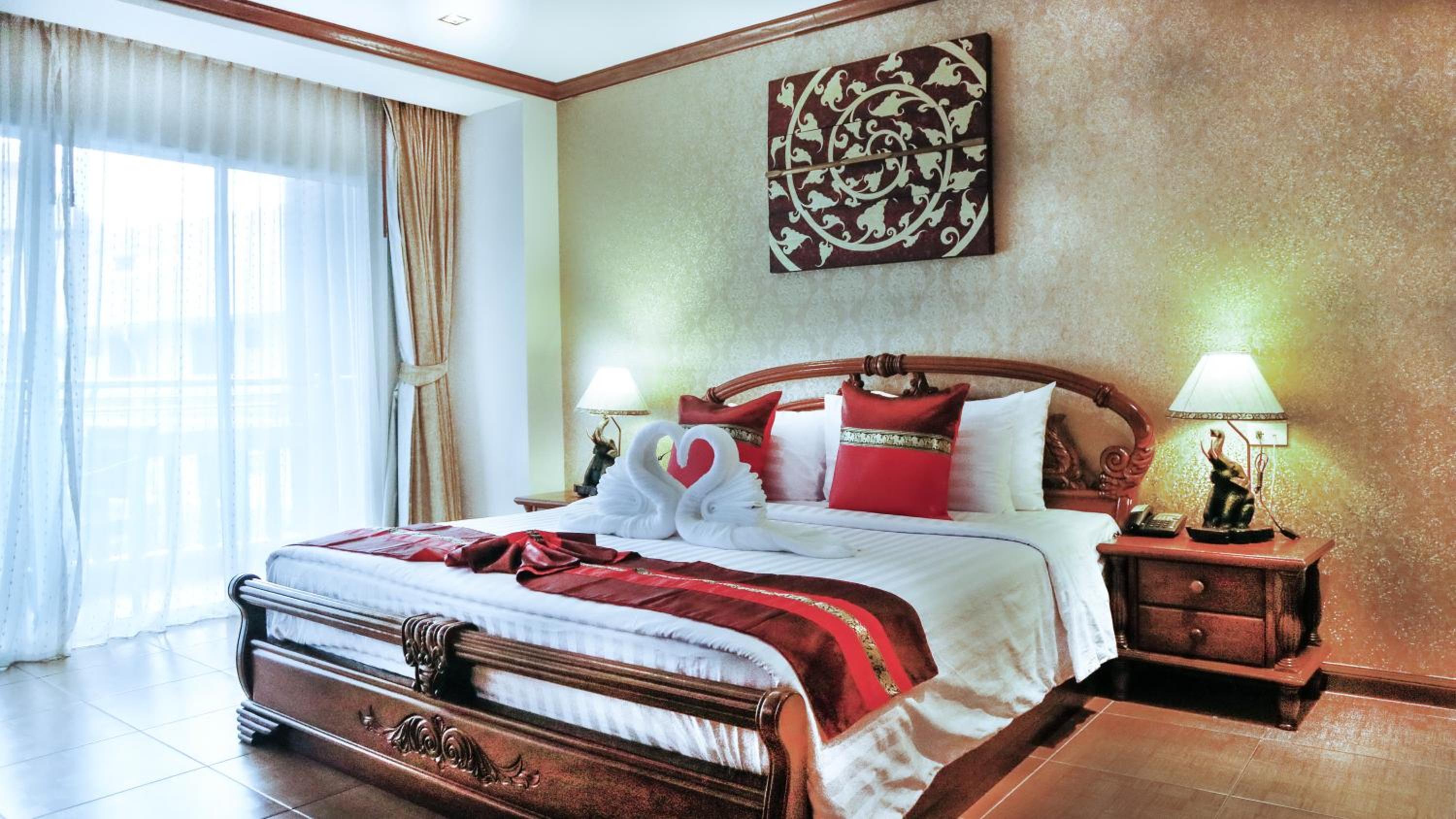 One-Bedroom Suite - Photo 1