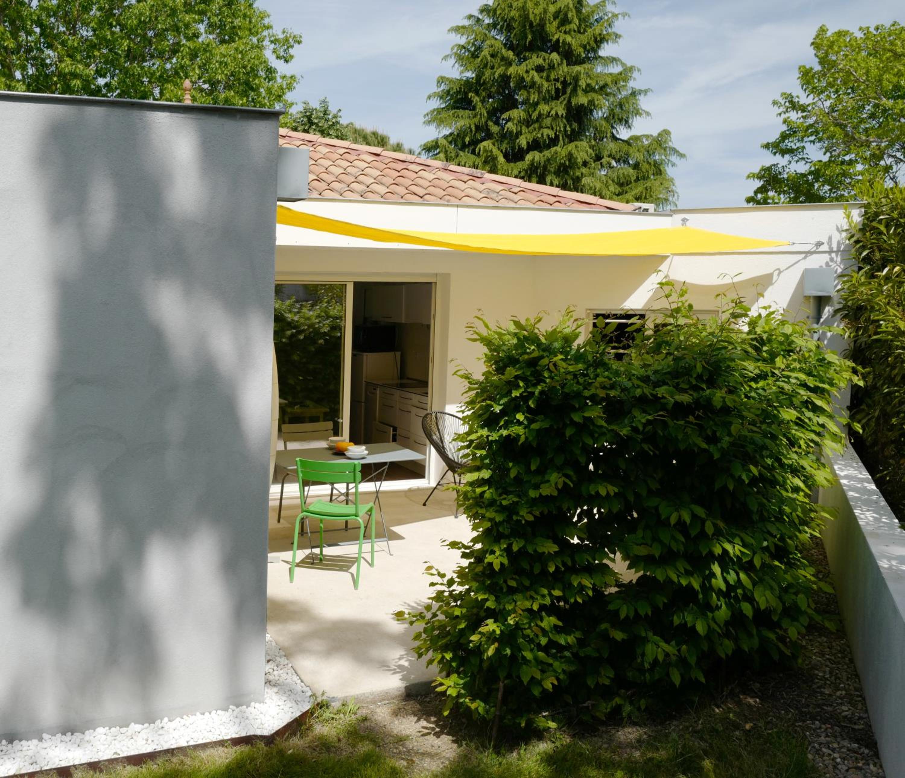 Double Room with Patio photo 1