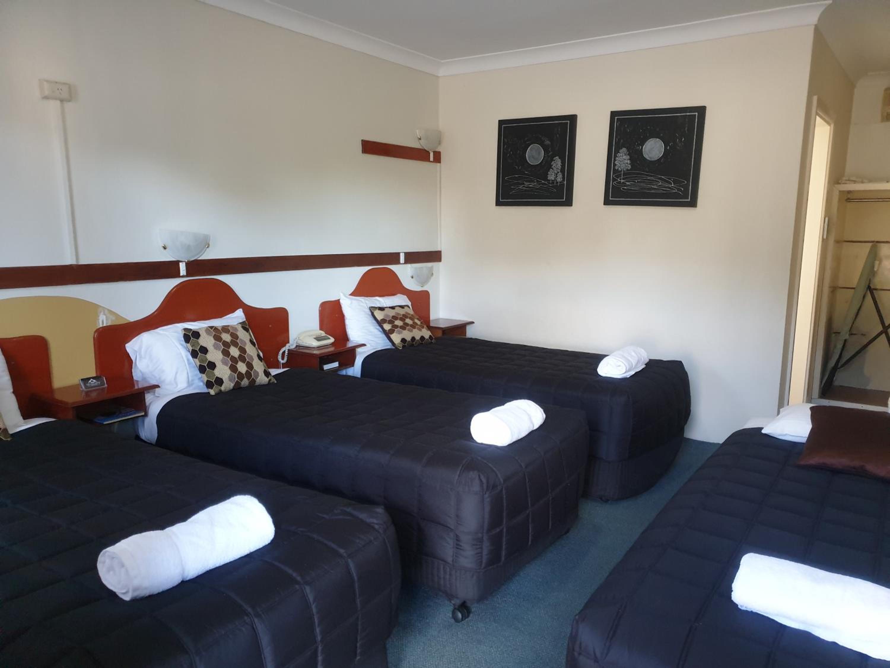 Classic Quadruple Room photo 3