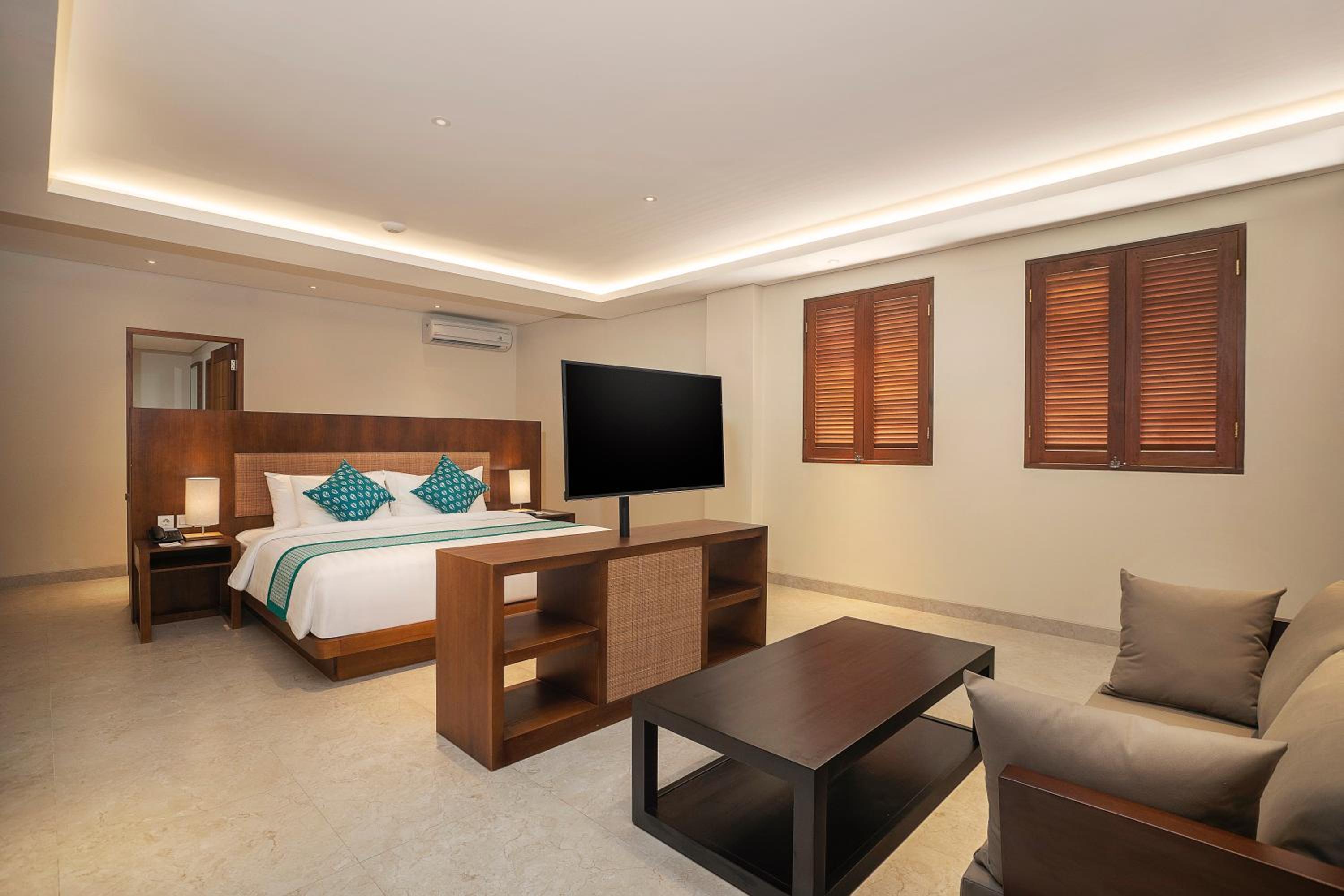 Premium Suite with Free Benefit - Photo 10