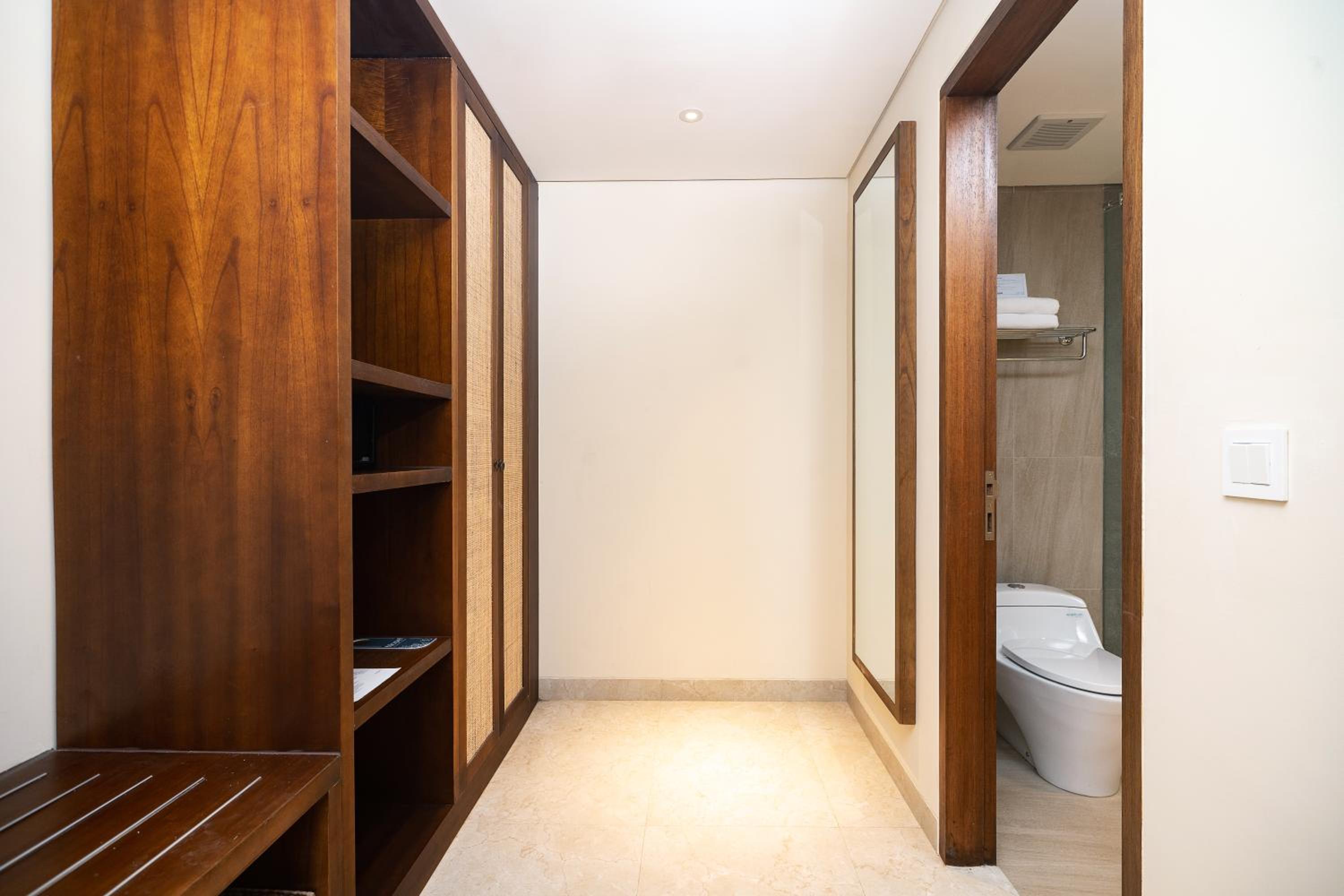 Premium Suite with Free Benefit - Photo 8