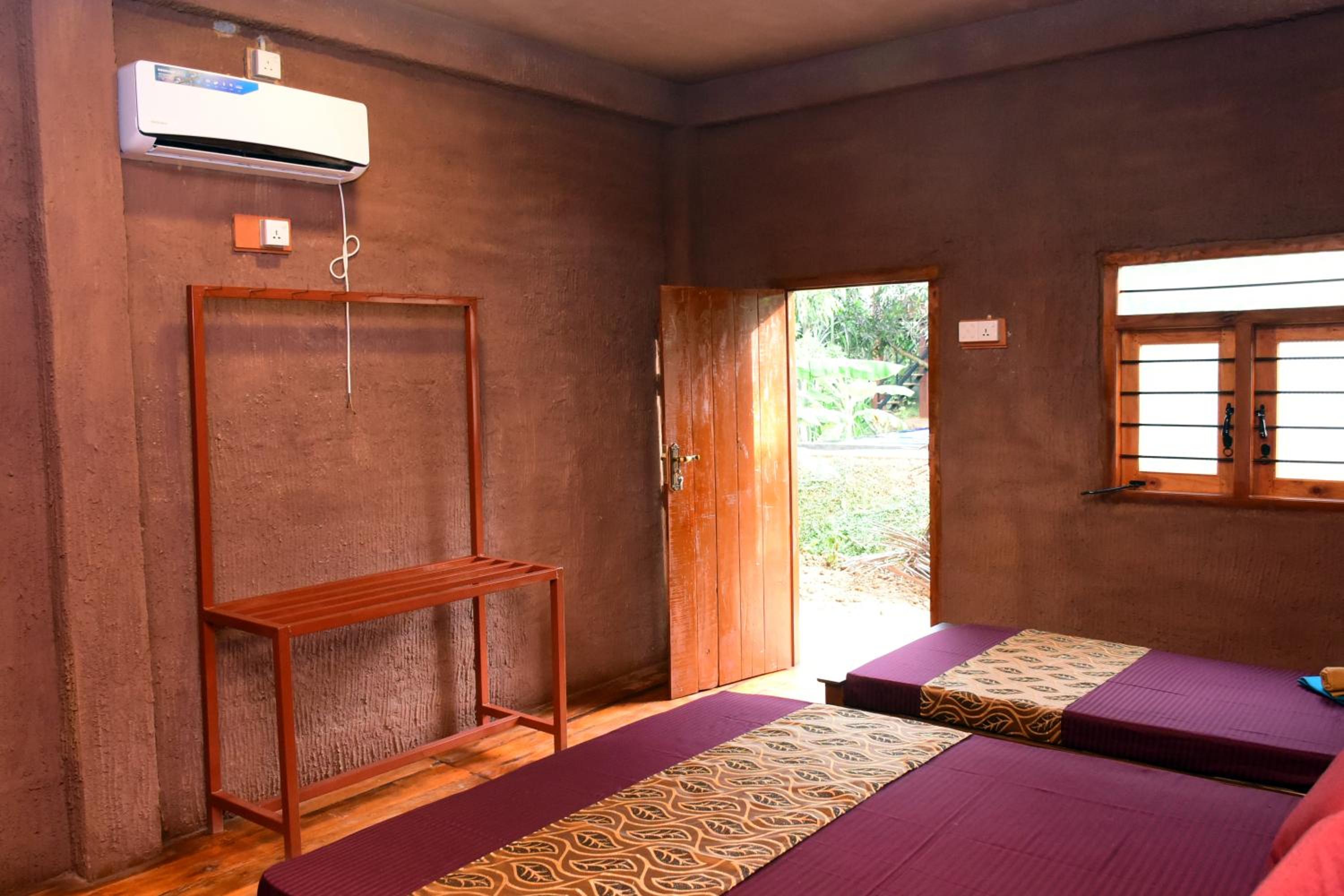 Triple Room with Pool View photo 1