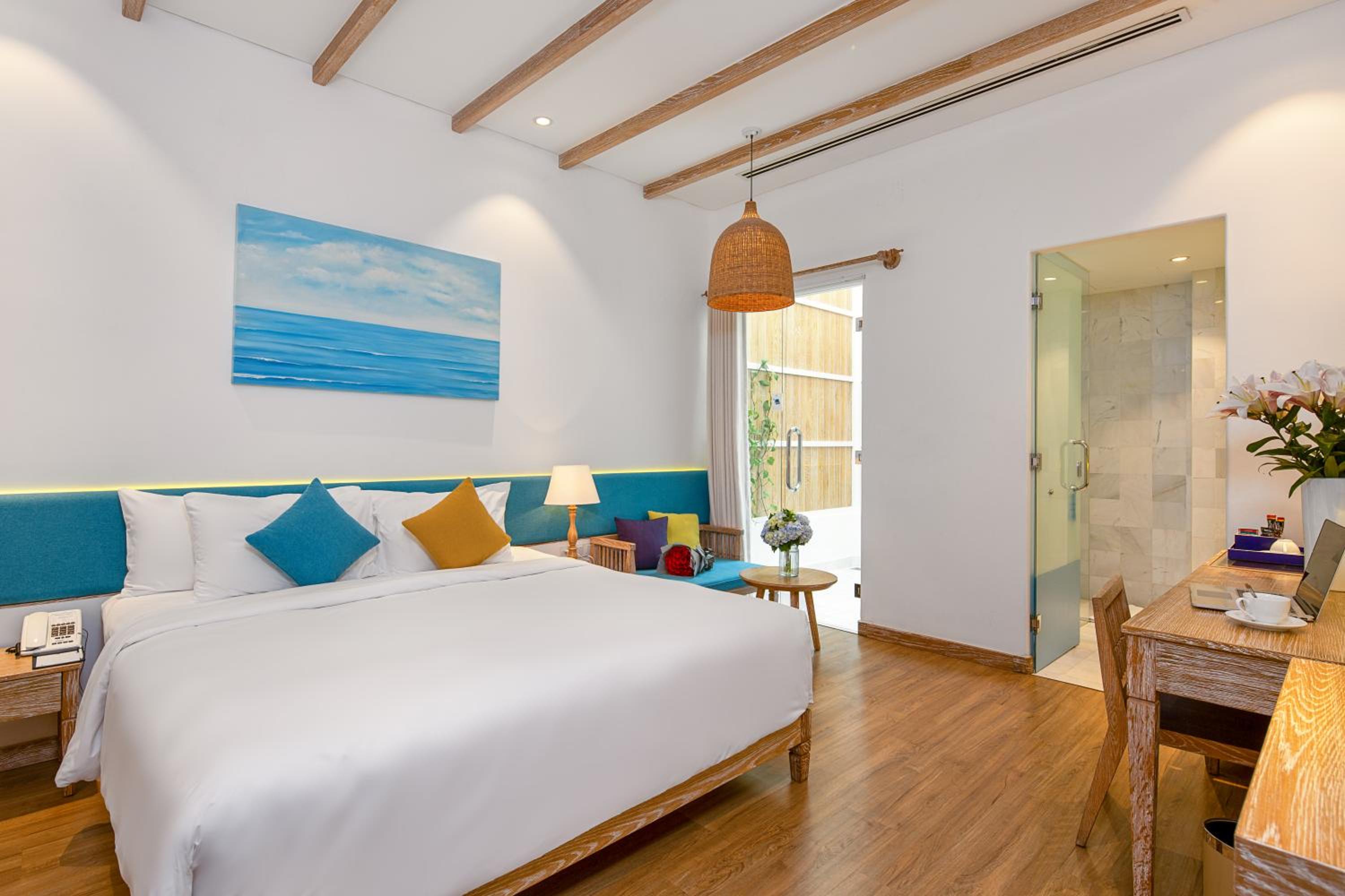 Superior Double Room with No Window