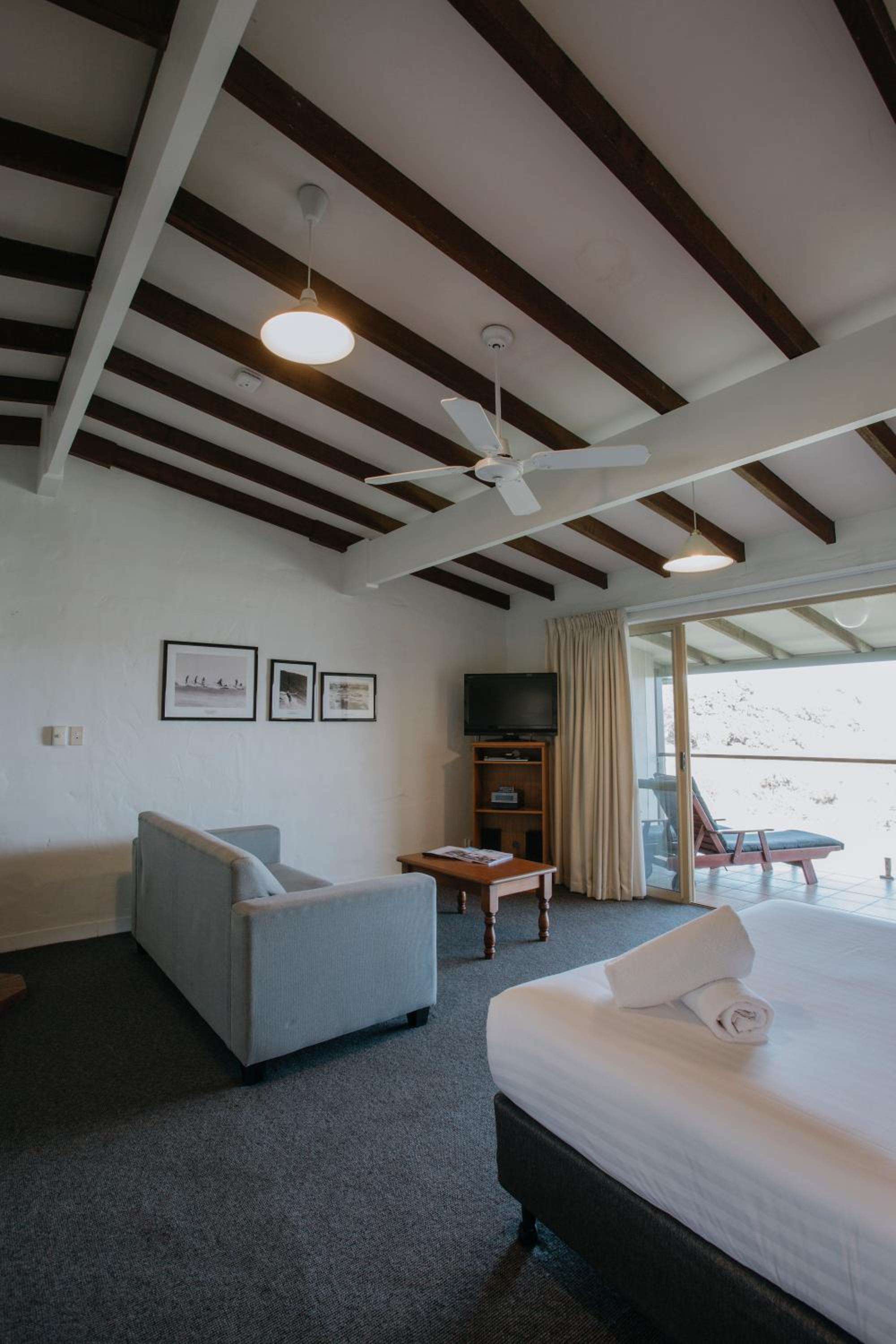 Studio with Oceanview - Upstairs photo 1