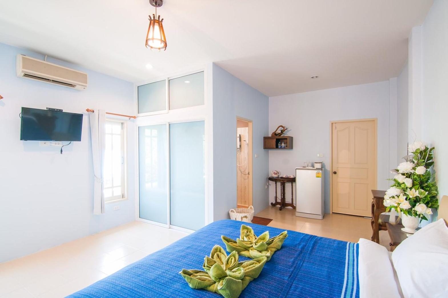 Double Room - Photo 17