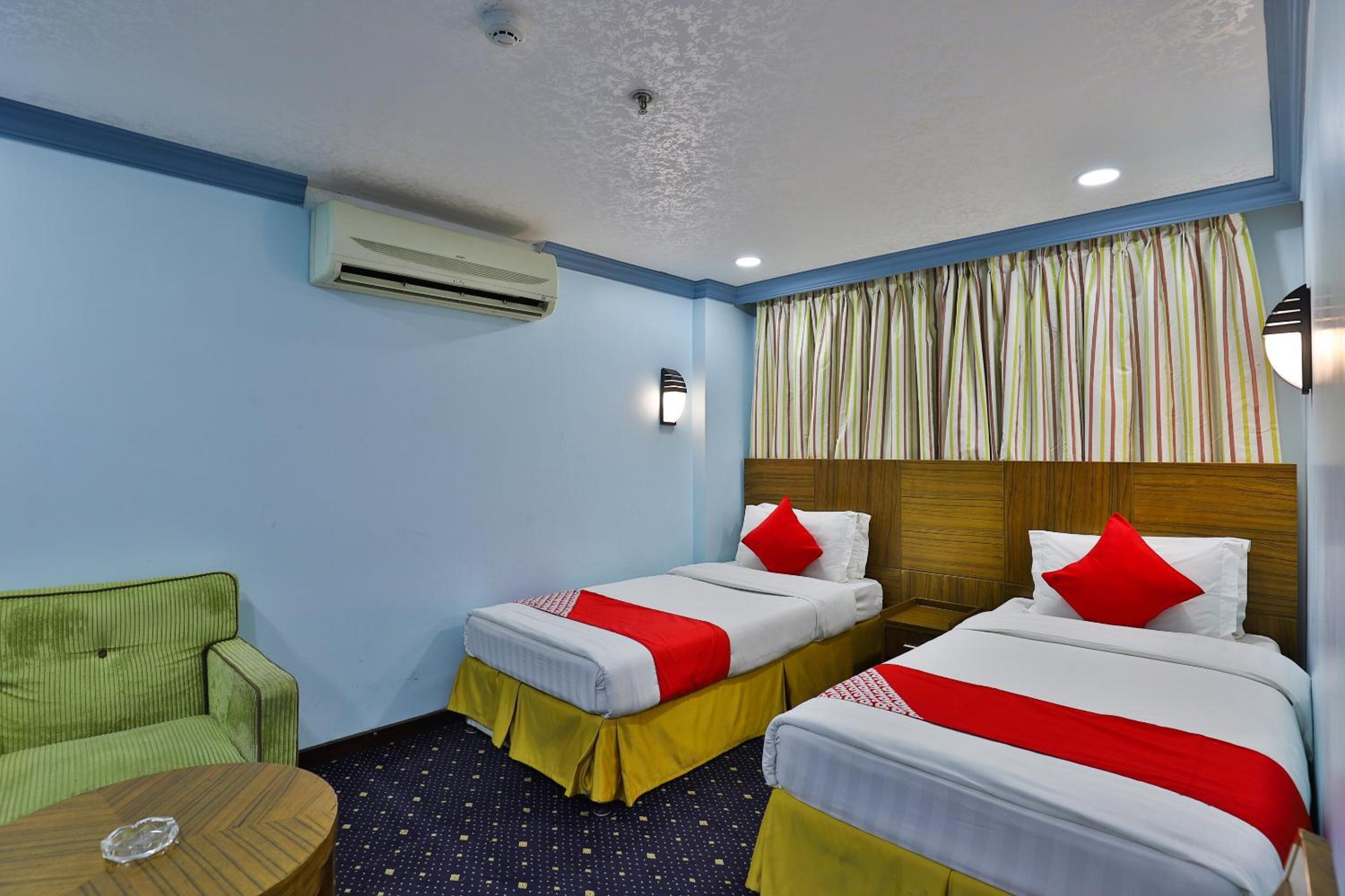 Standard Twin Room photo 2