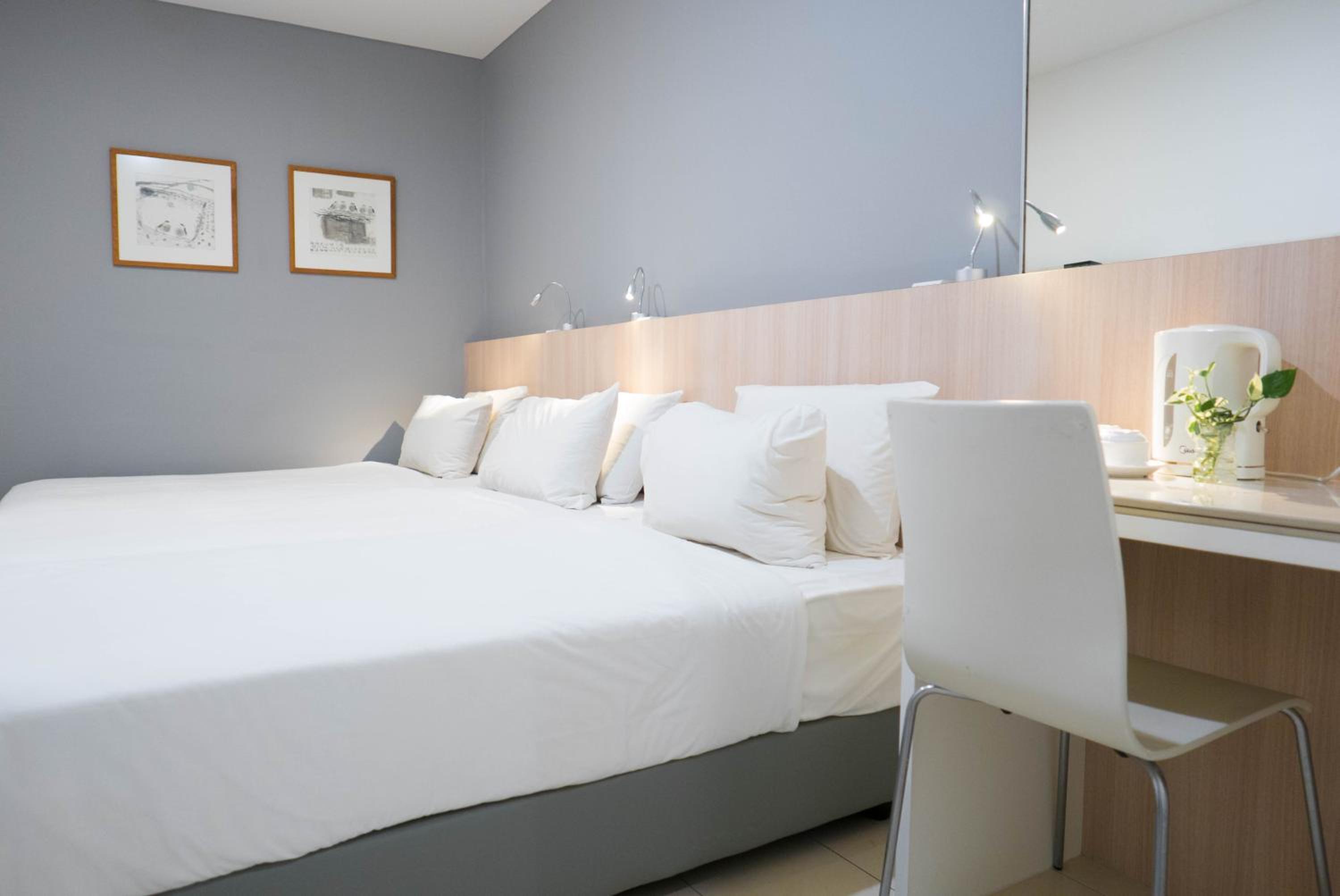 Standard Triple Room - Photo 2