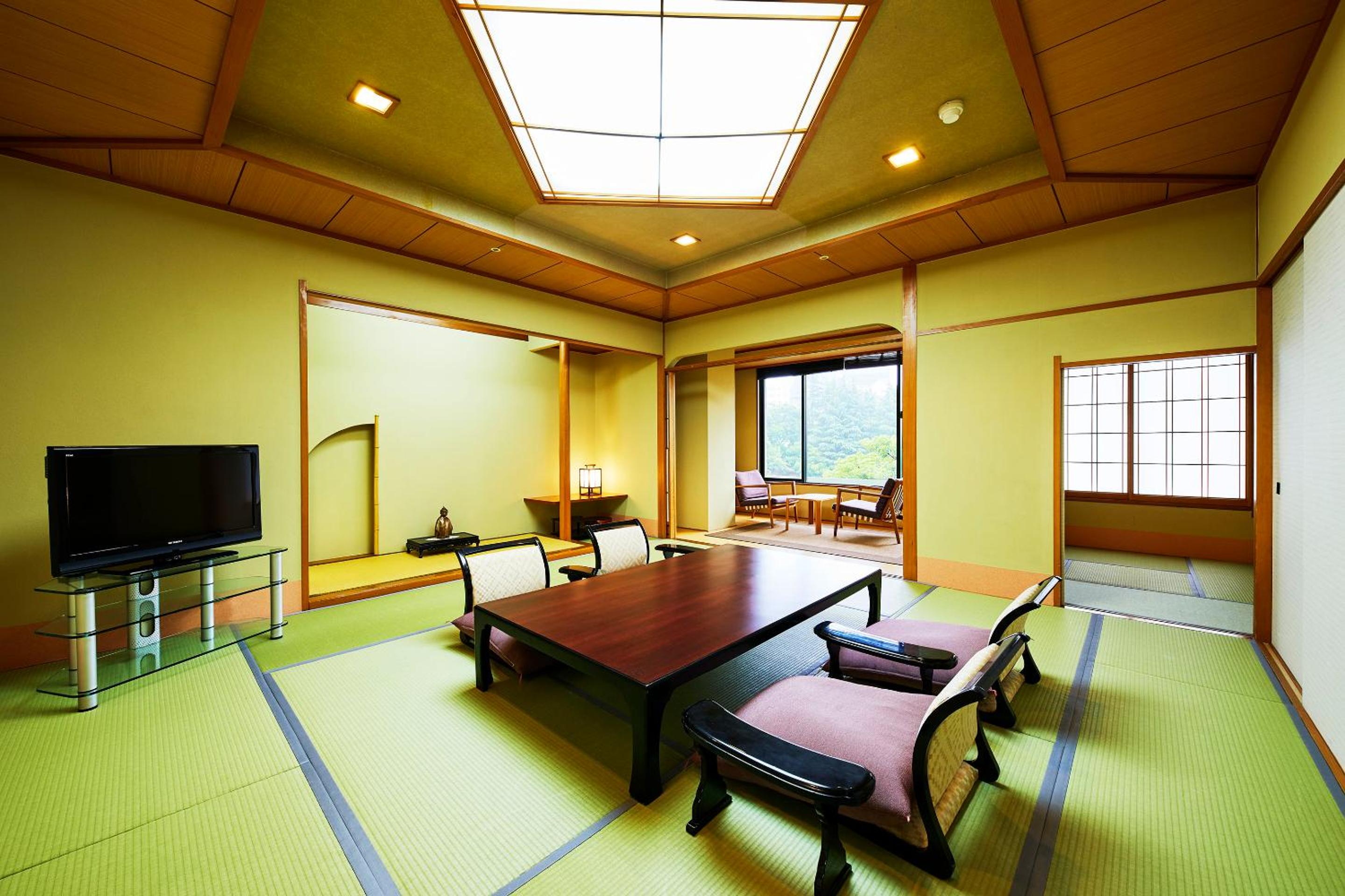 Japanese-Style Room