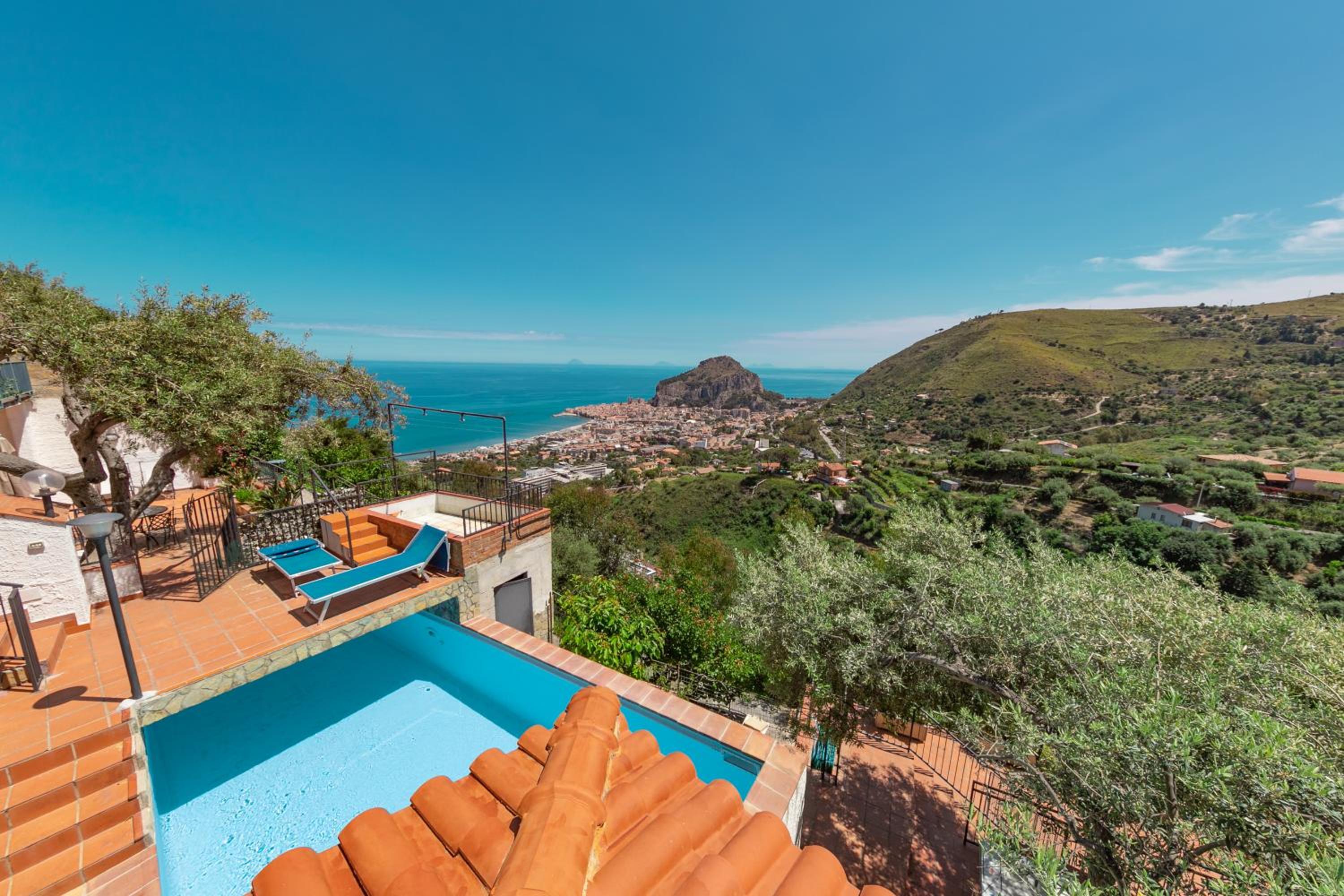 Studio (2 Adults) with Sea View - Photo 13