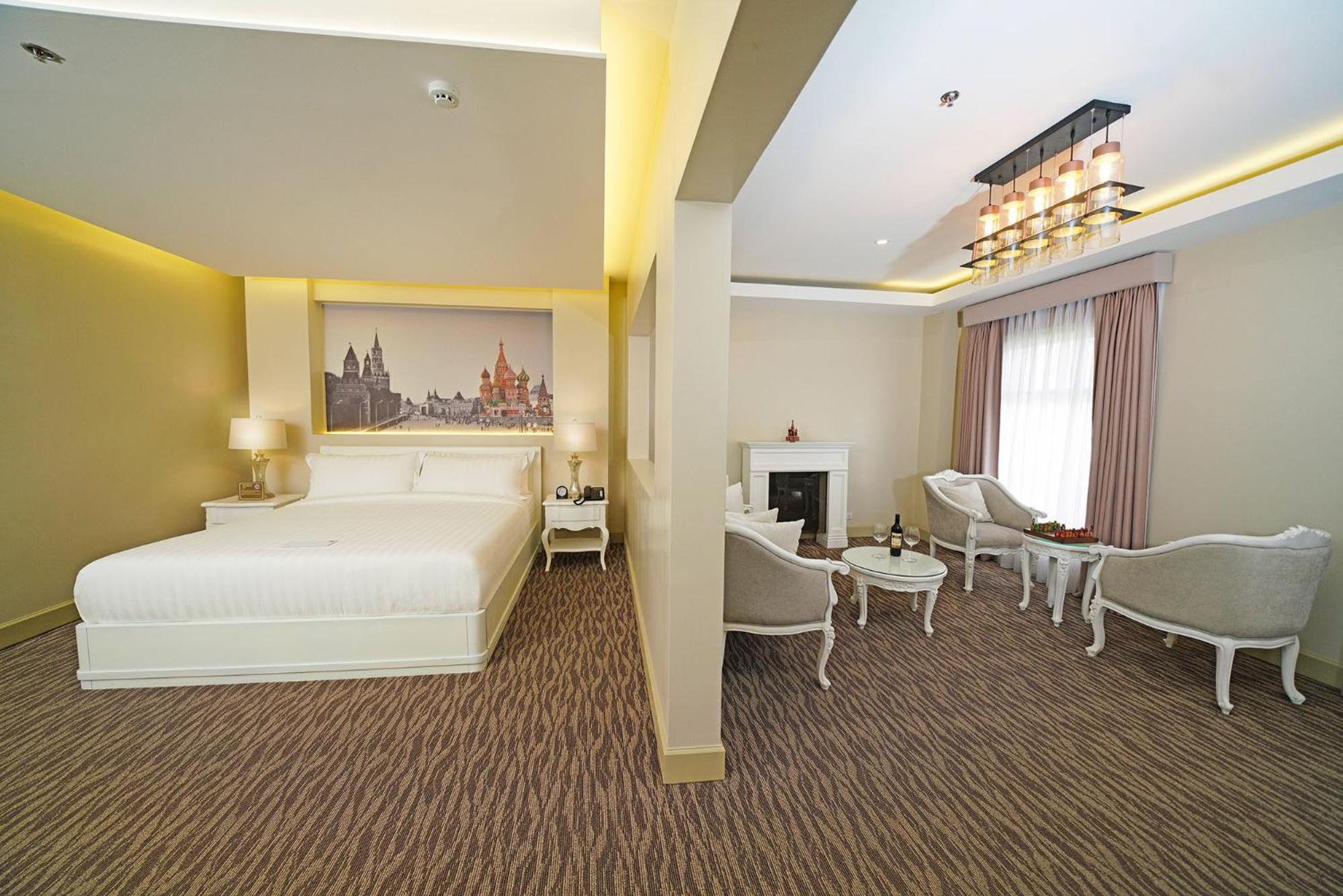 Royal Suite - Photo 15