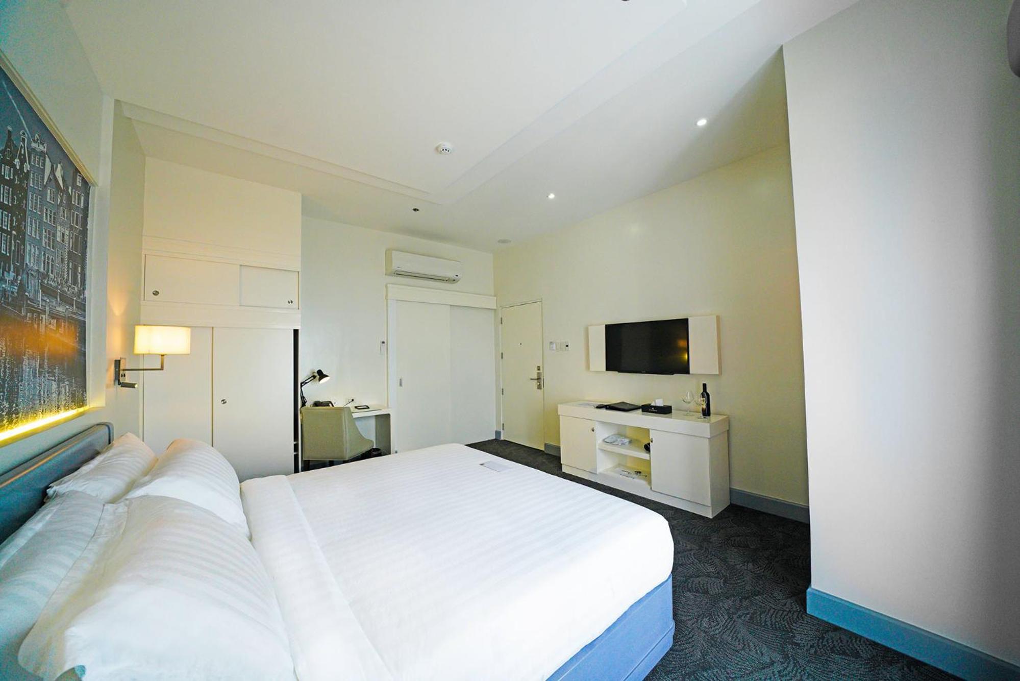 Royal Suite - Photo 5