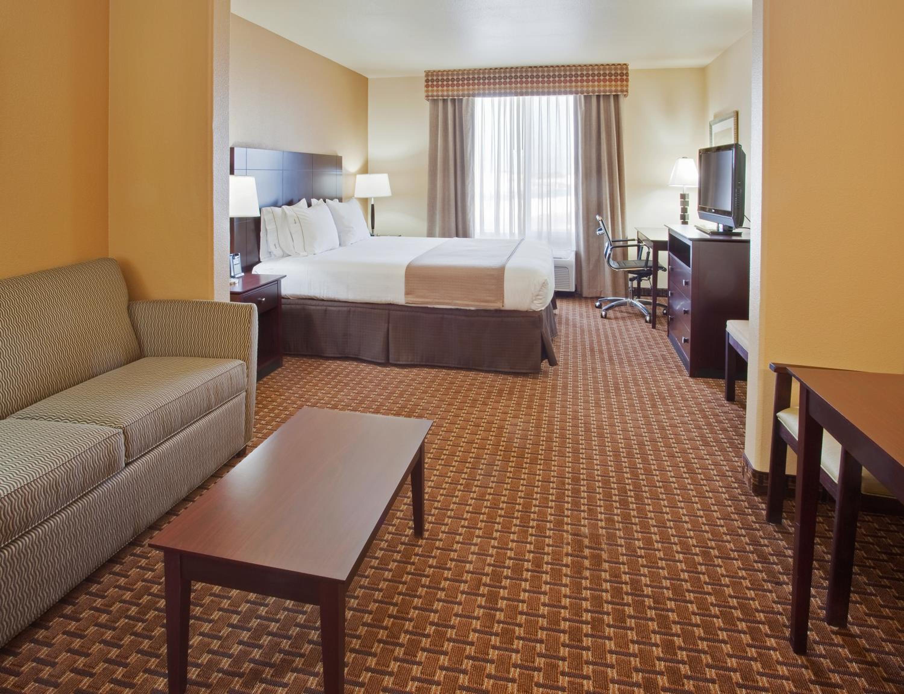 Suite - Mobility Access/Hearing Accessible photo 1