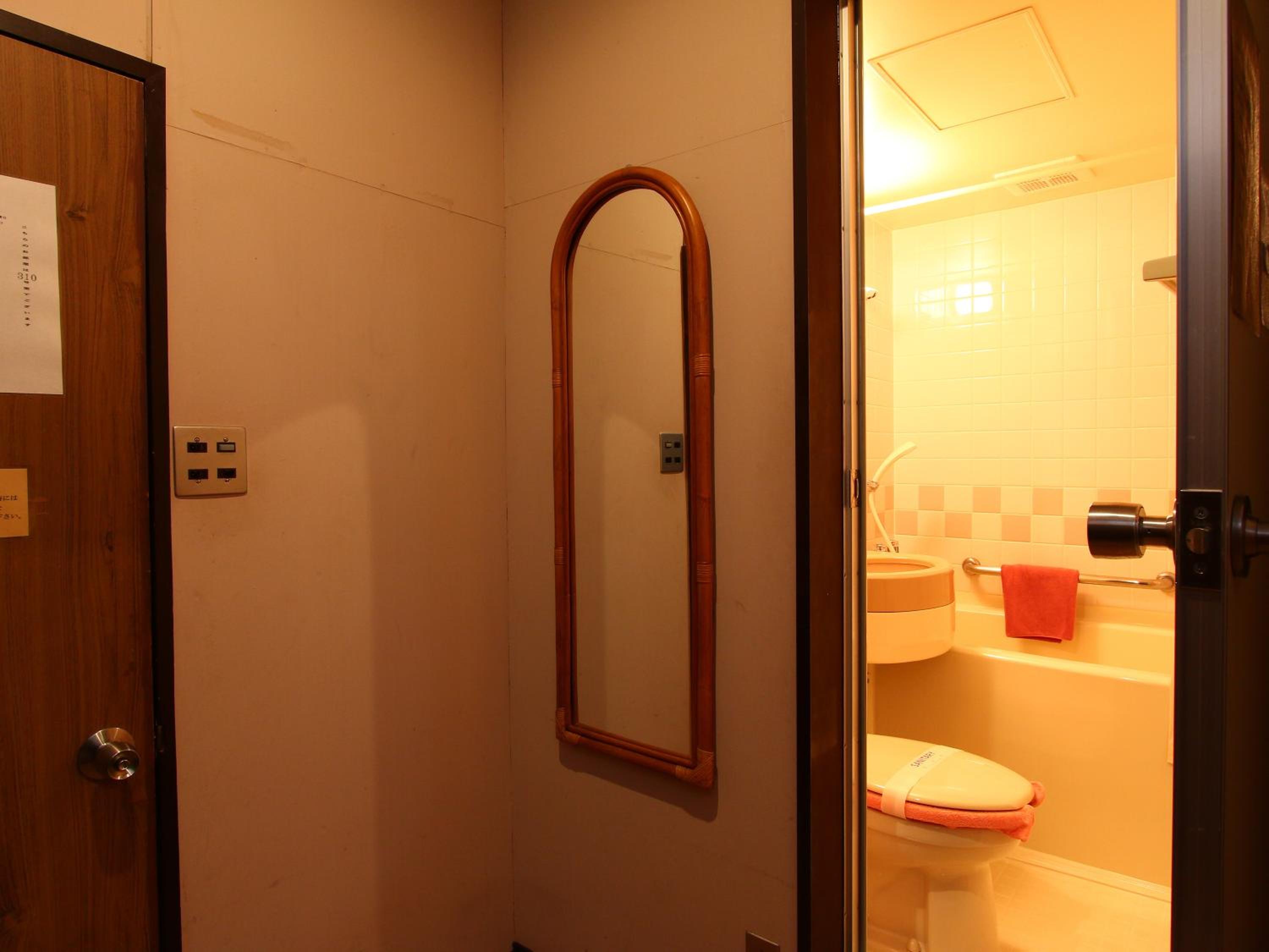 Twin Room - Photo 6