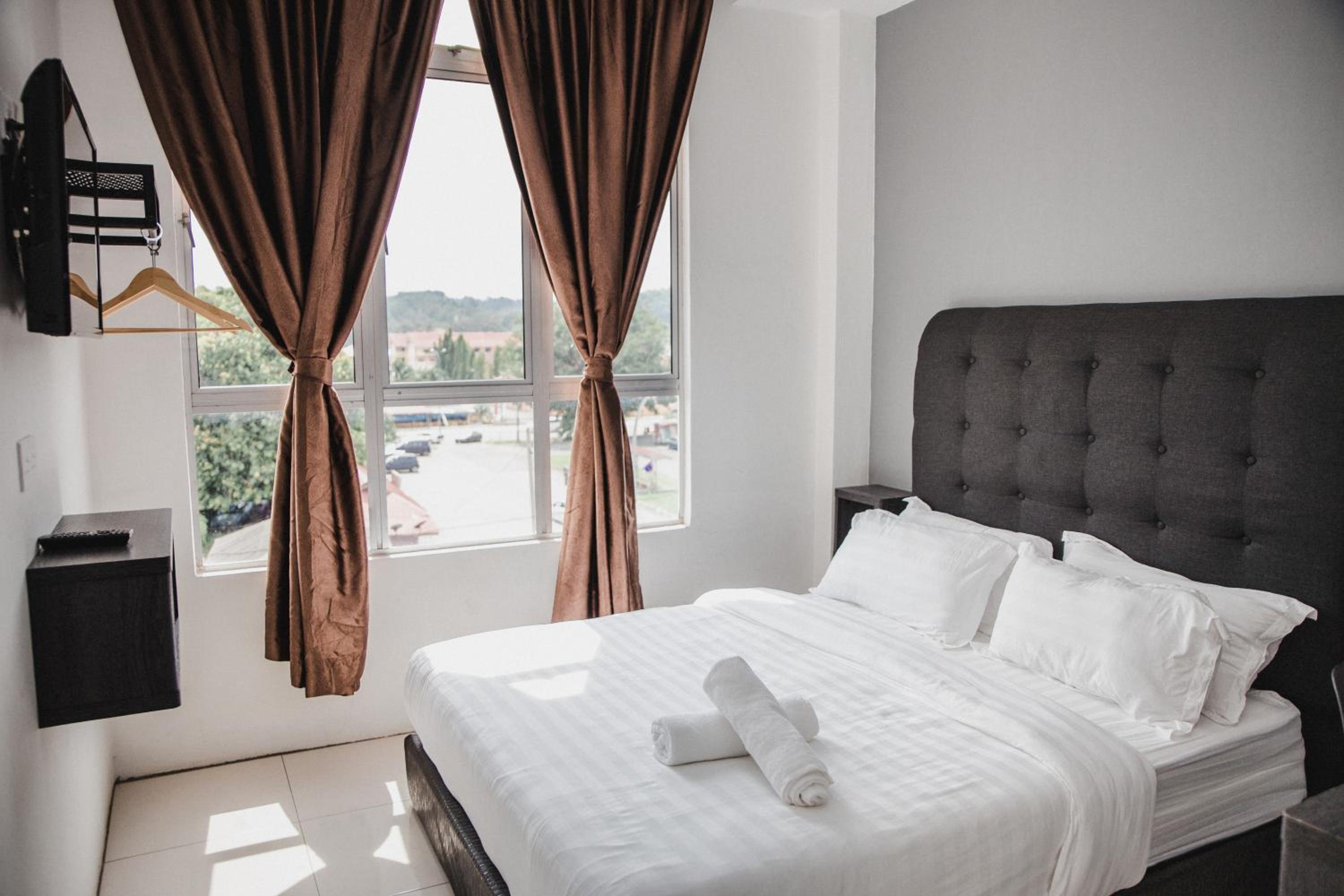 Standard Queen Room - Photo 1