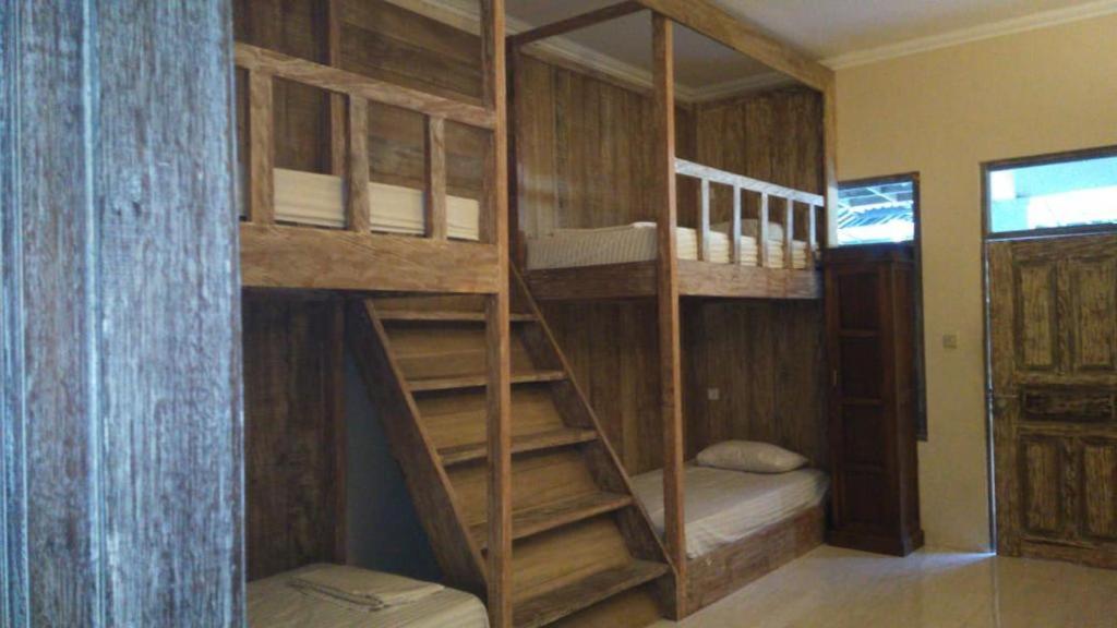 Bed in 4-Bed Dormitory Room photo 1