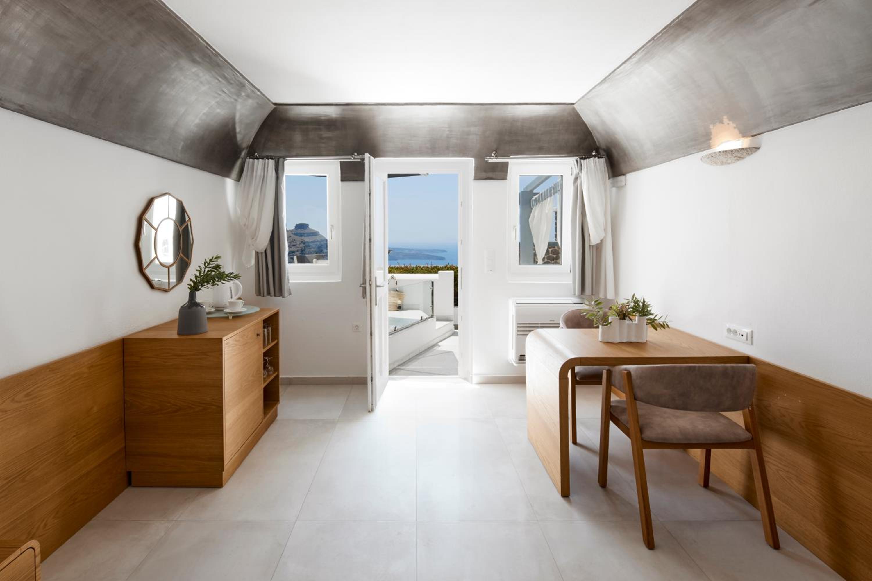 Triple Room with Caldera View