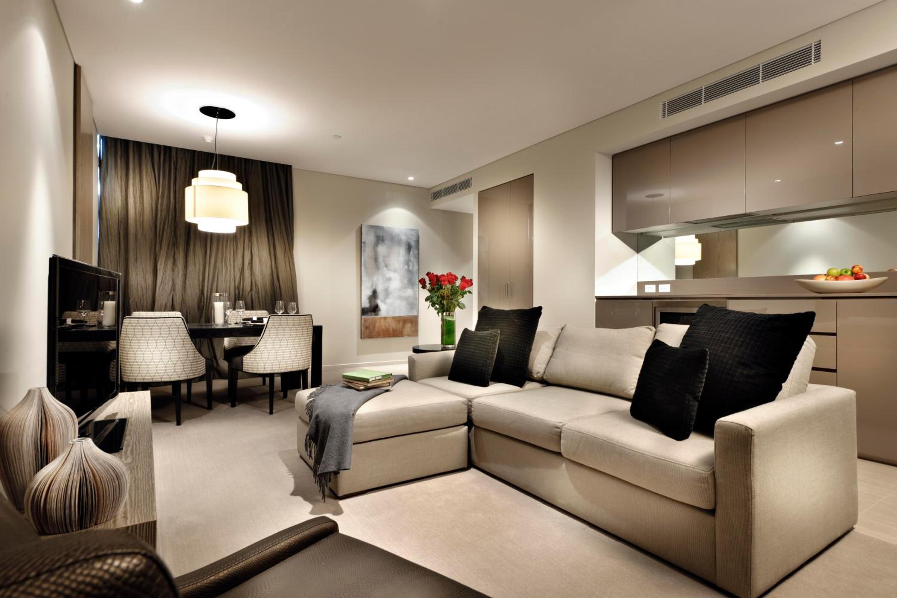 Premier One-Bedroom Apartment photo 1
