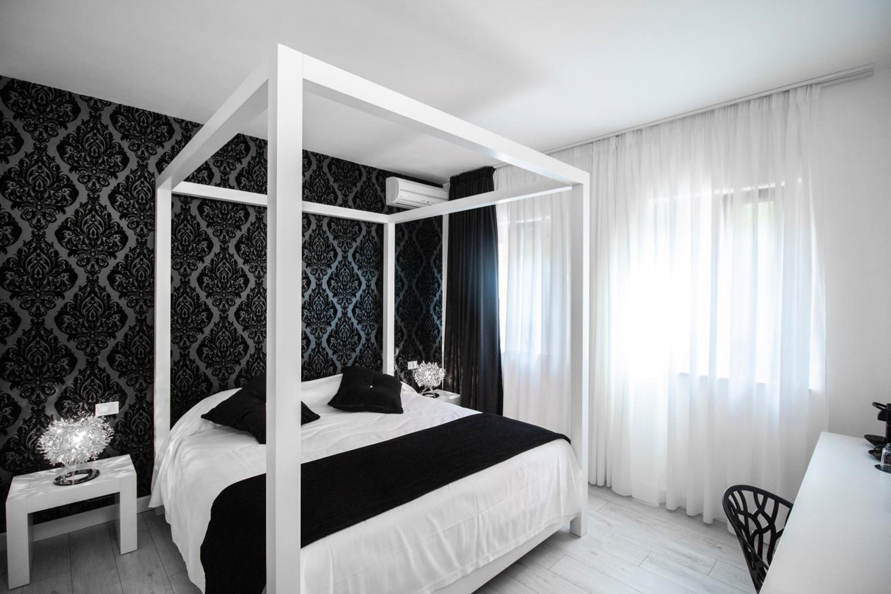 Superior Double Room - Photo 1