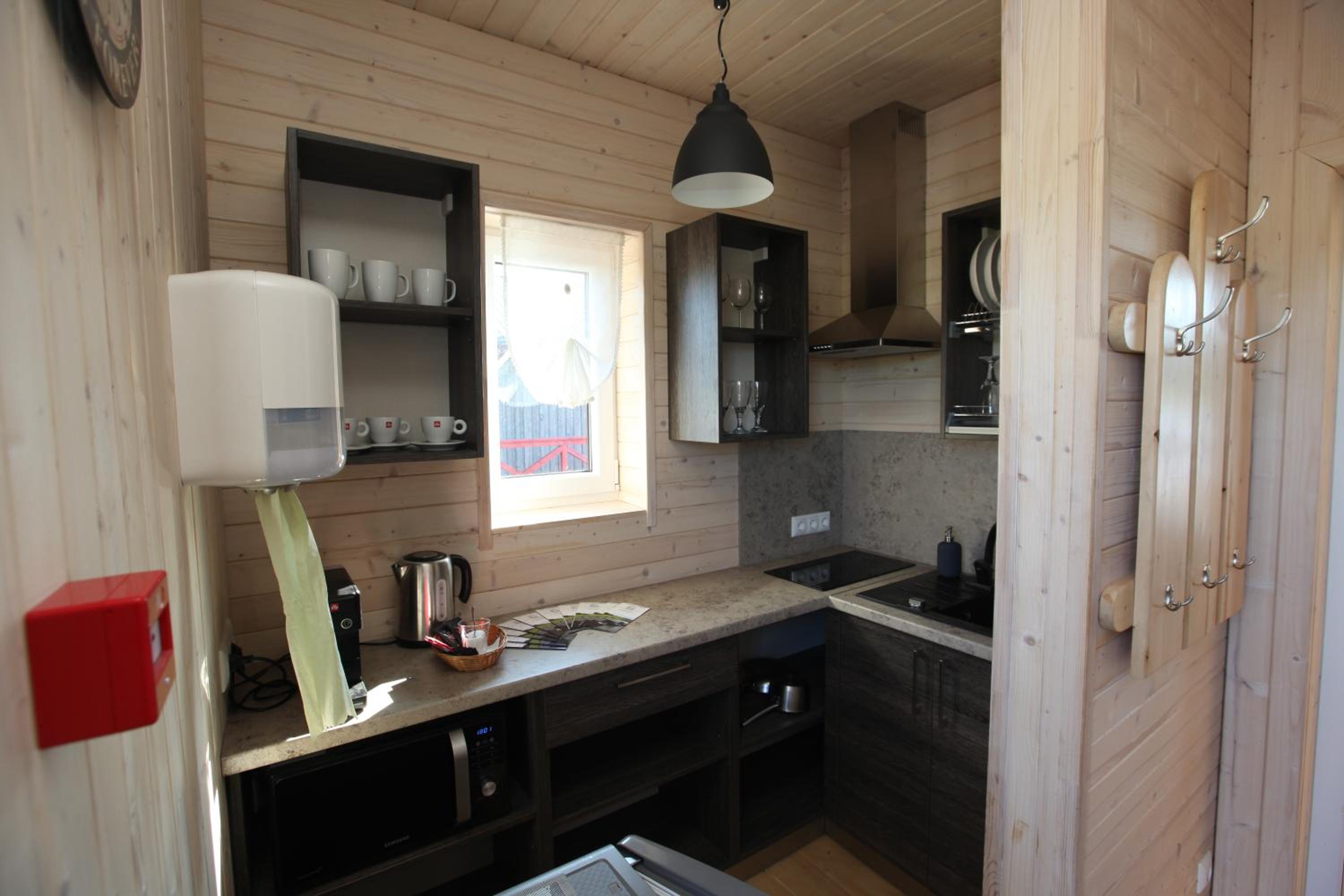 Quadruple Room with Lake View - Photo 7