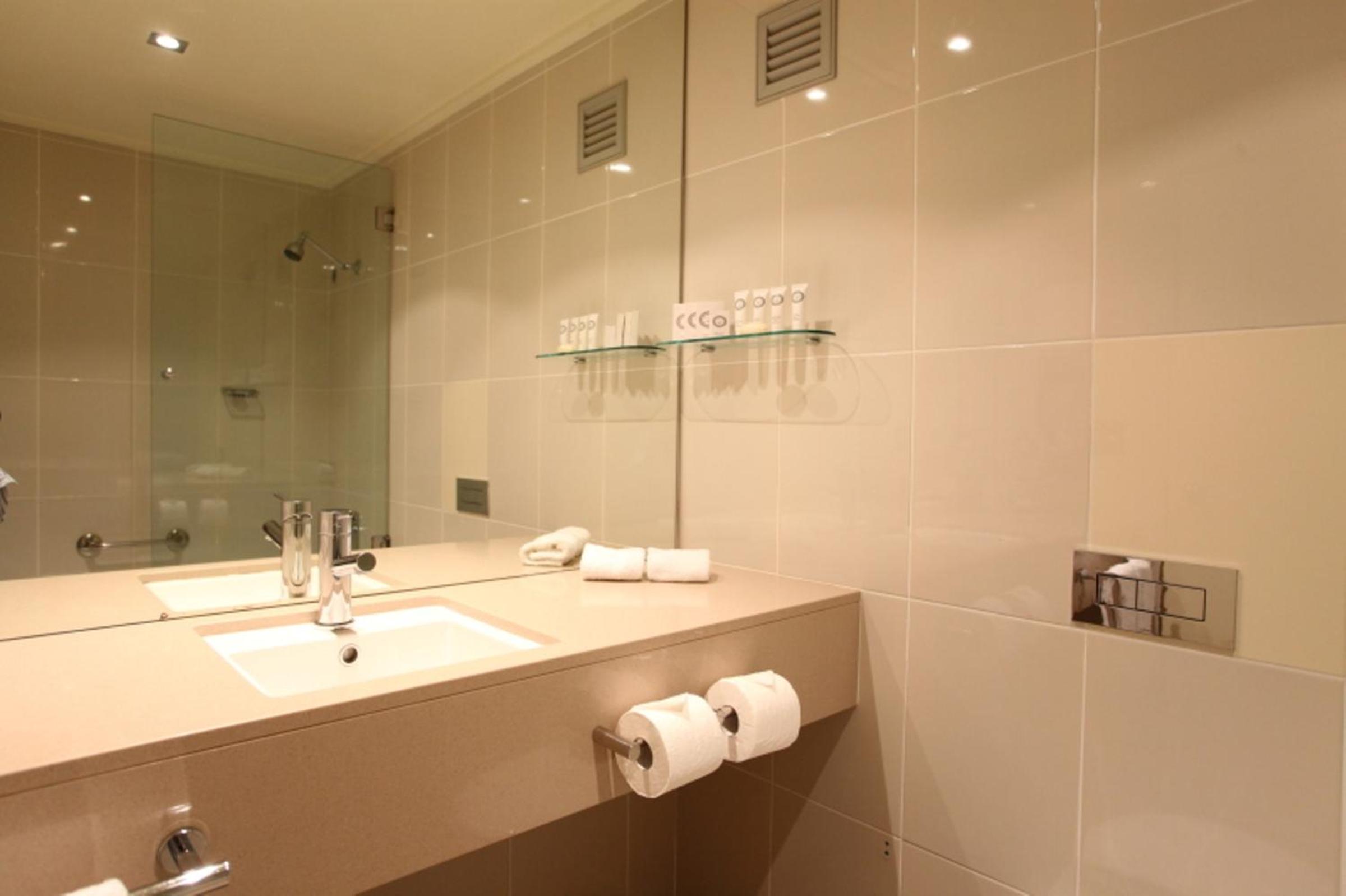 Superior King Room - Photo 6