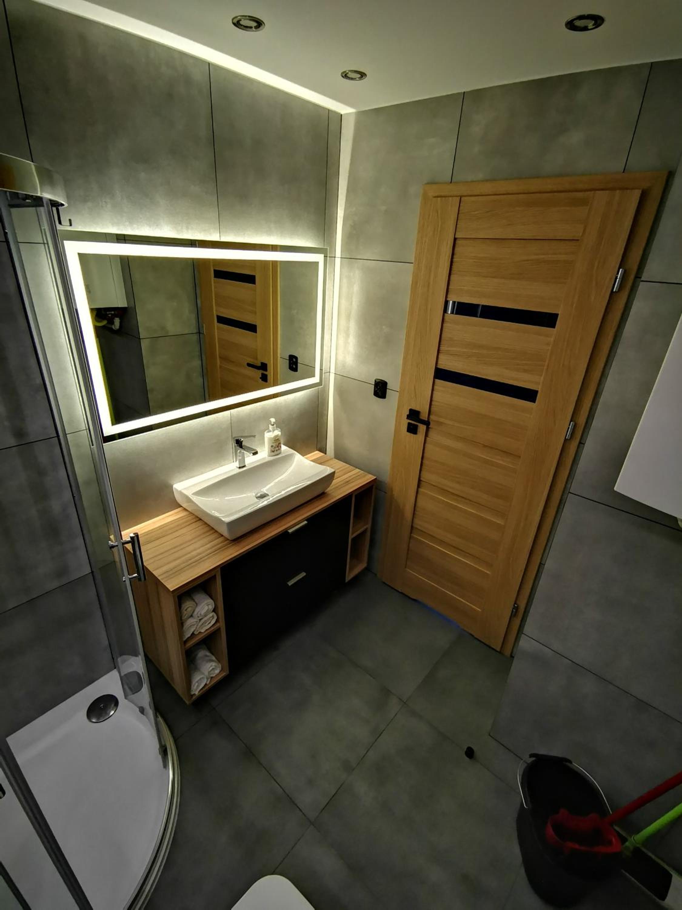 One-Bedroom Apartment - Photo 20