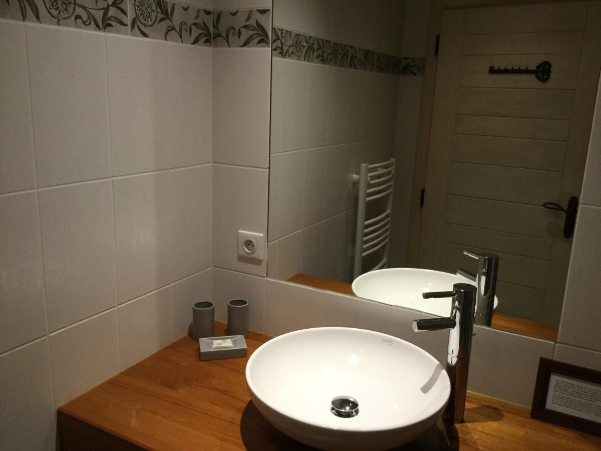Triple Room with Private Bathroom photo 3