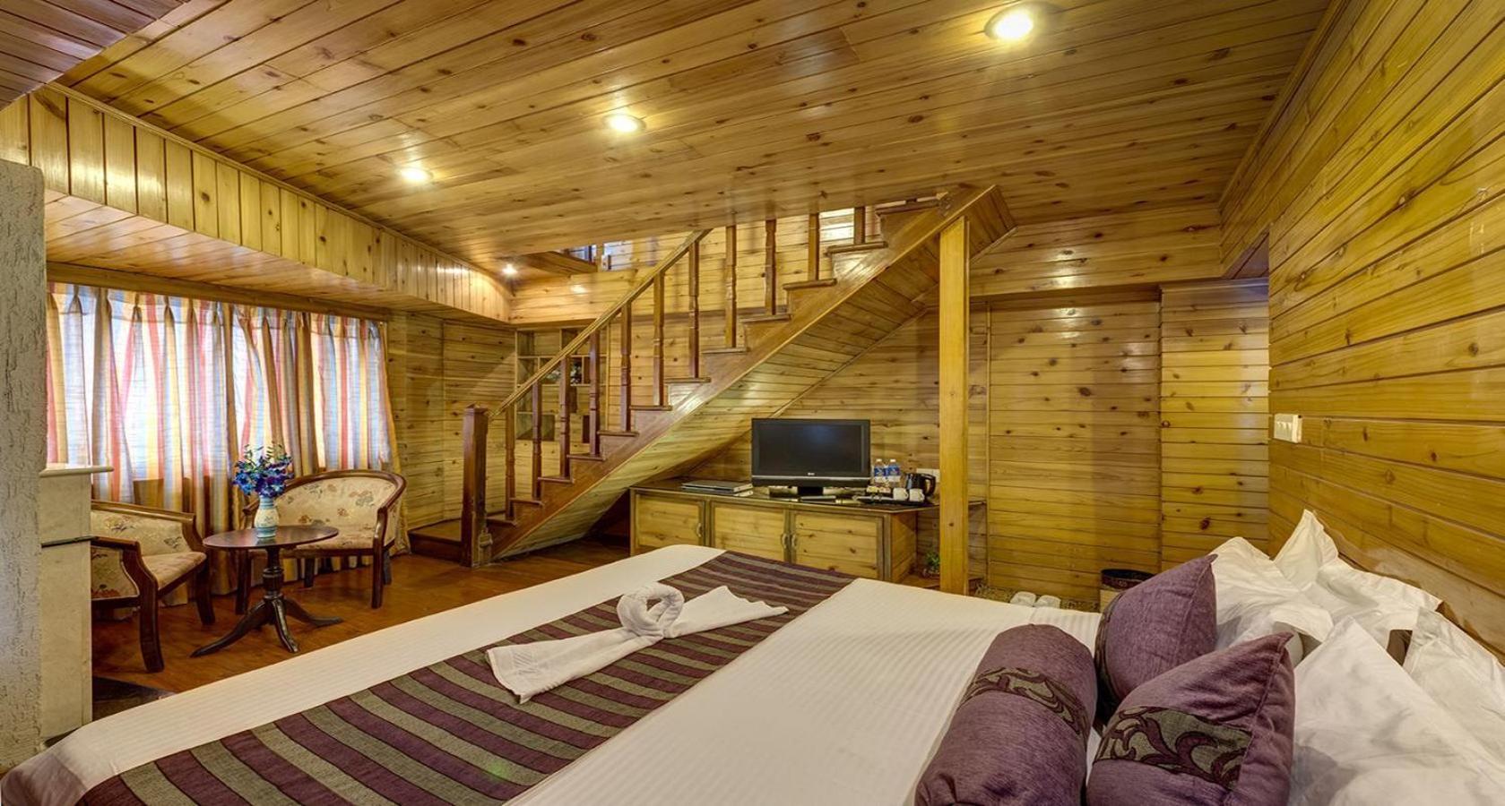Premium Double or Twin Room - Photo 2