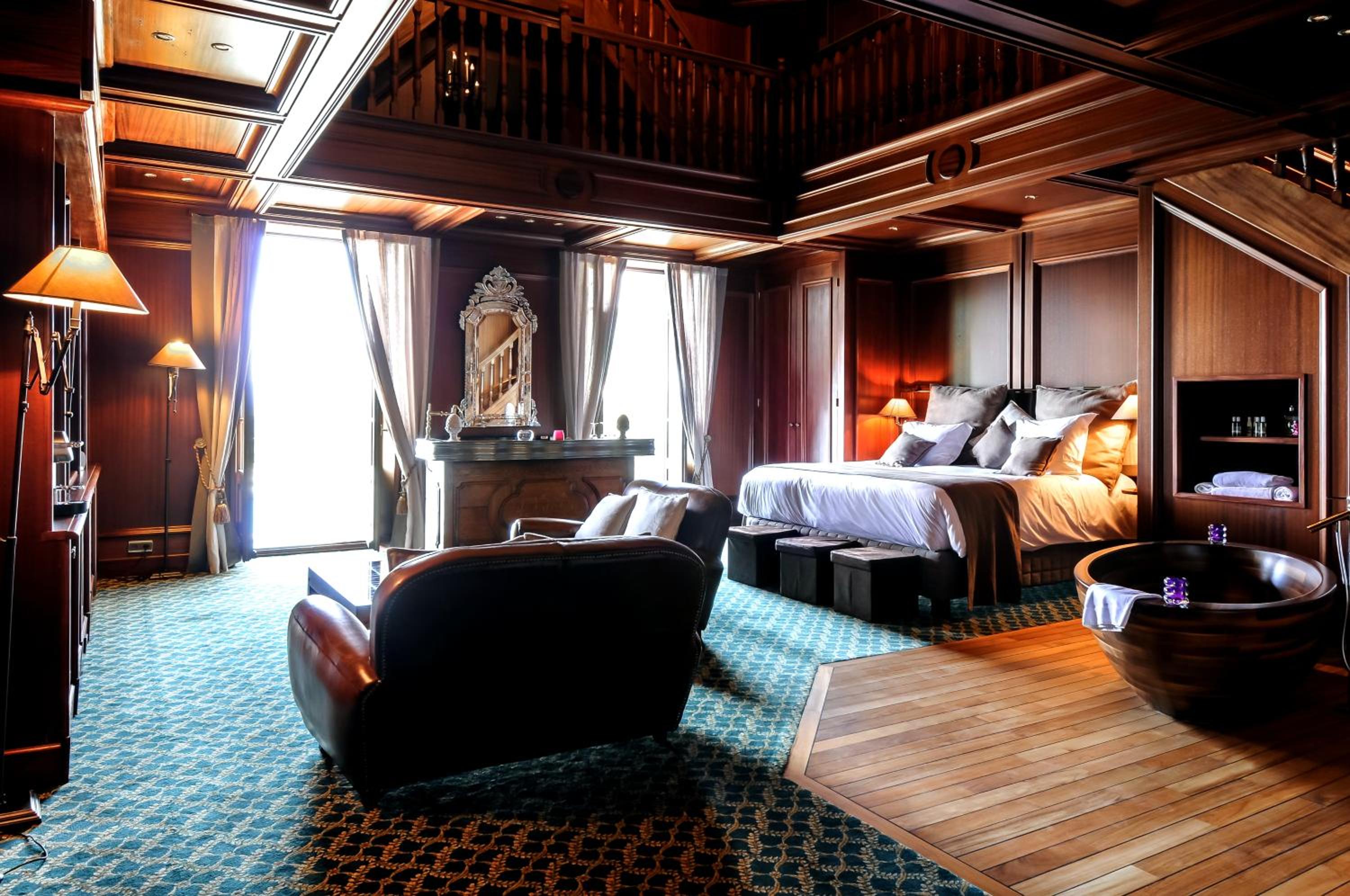 Lili's Suite Lake View - Spa Access Included