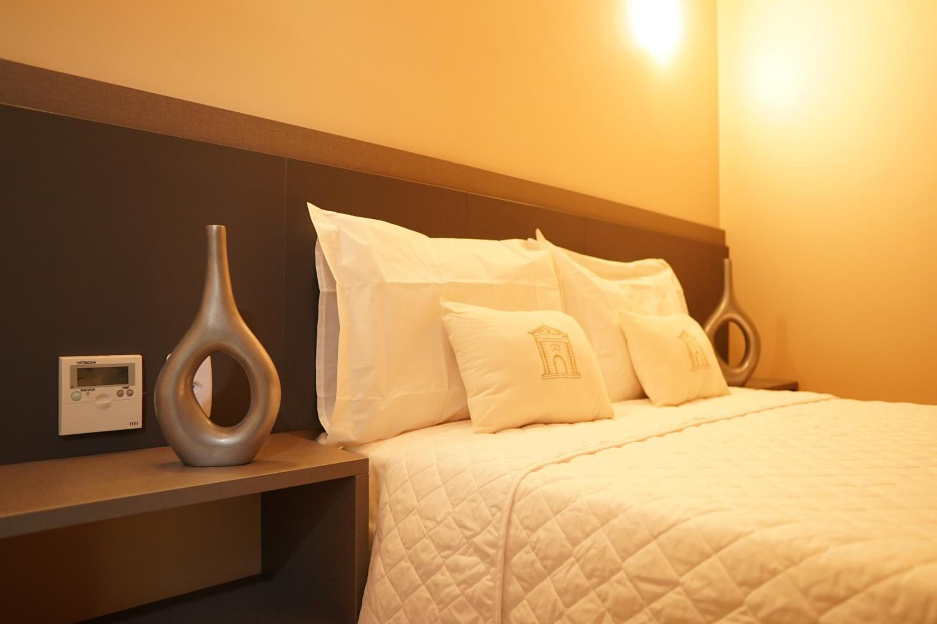 Double Room - Photo 5