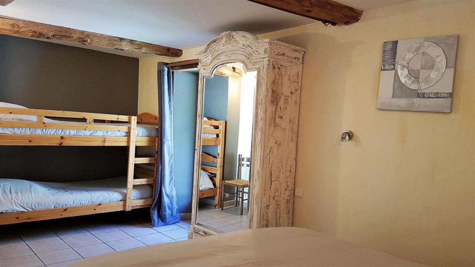 Quadruple Room with Mountain View photo 3