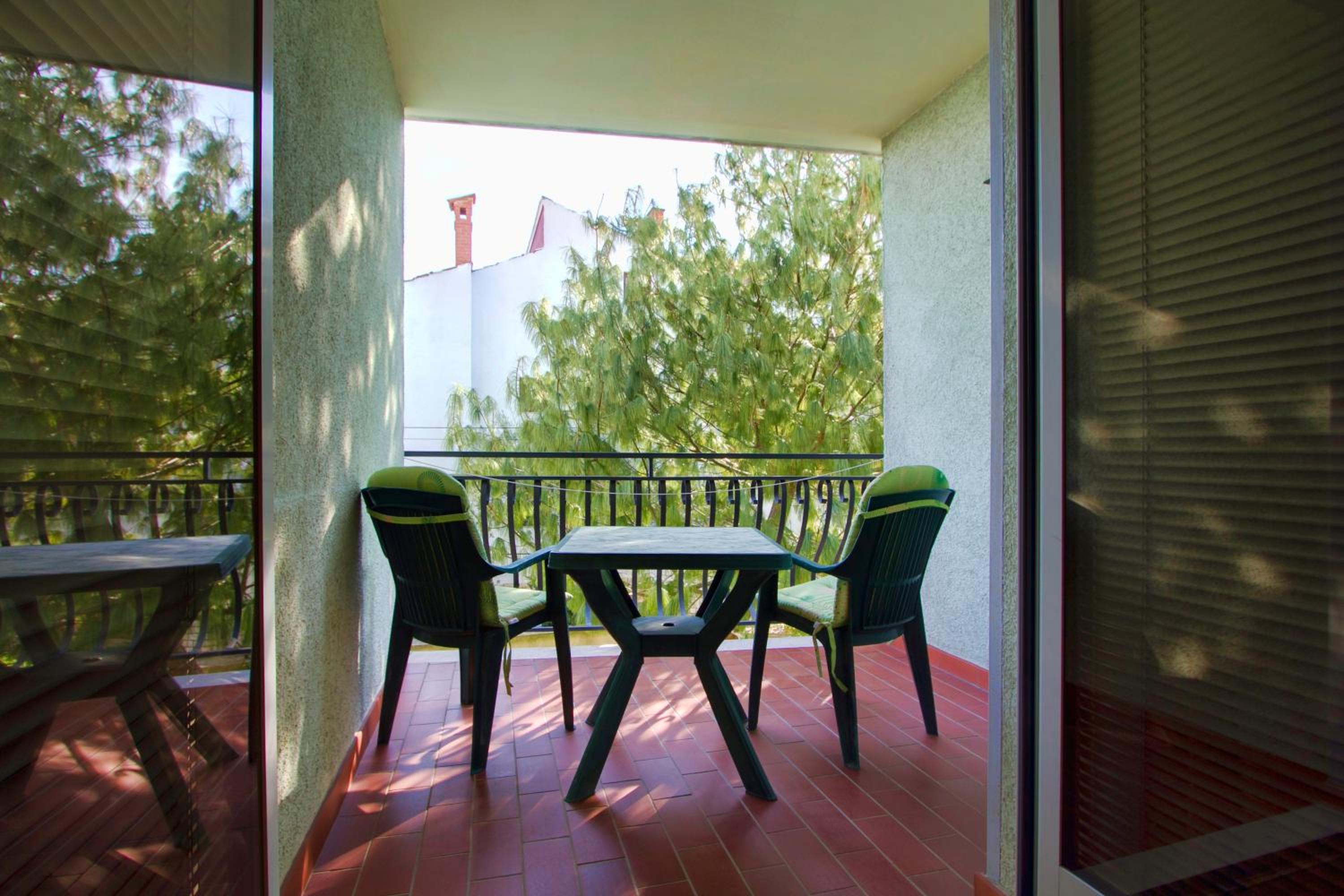 Studio with Balcony photo 3