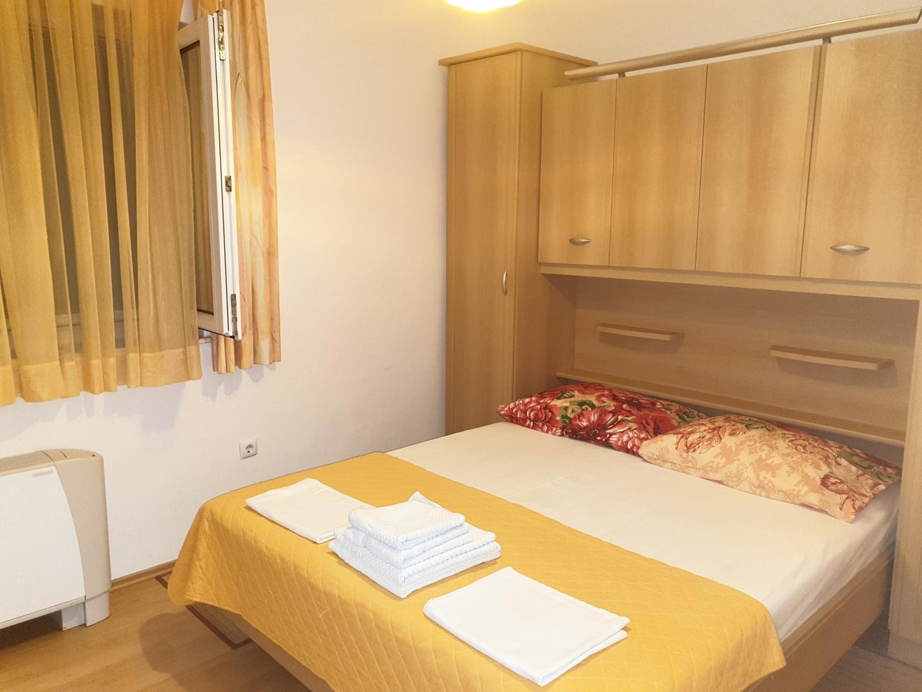 Two-Bedroom Apartment with Balcony - Photo 15
