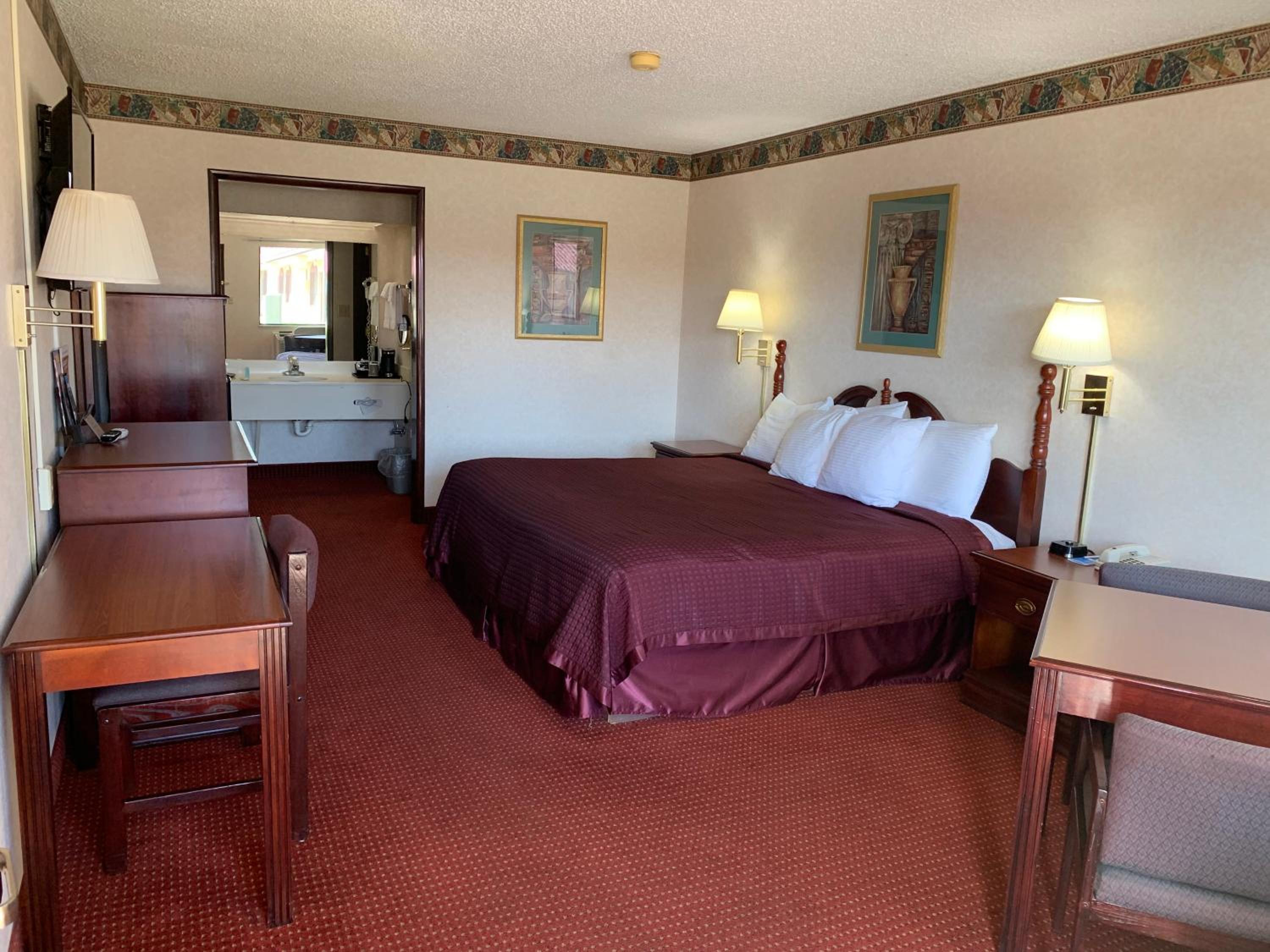 Deluxe King Room photo 2