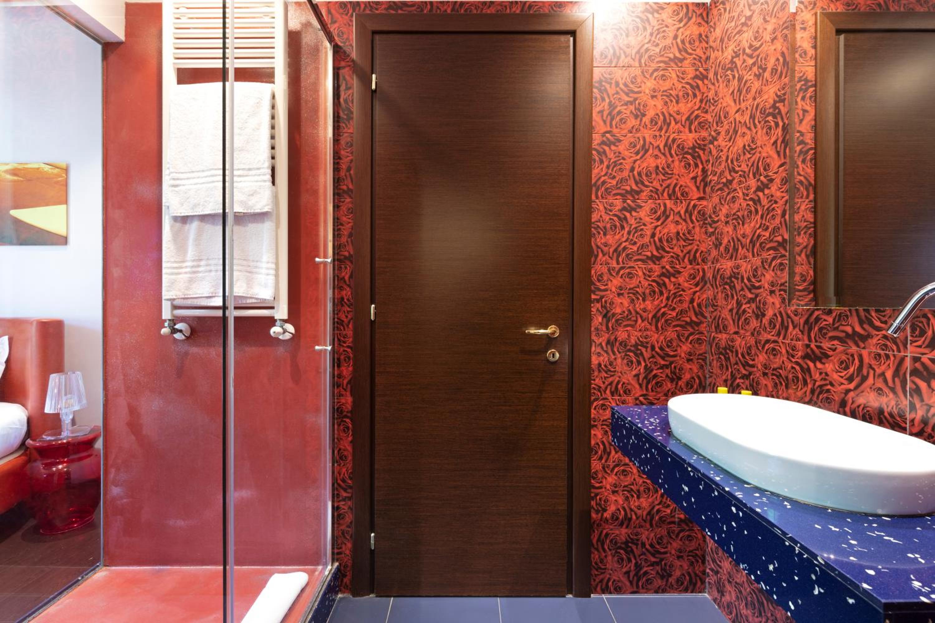 Deluxe Room - Photo 6